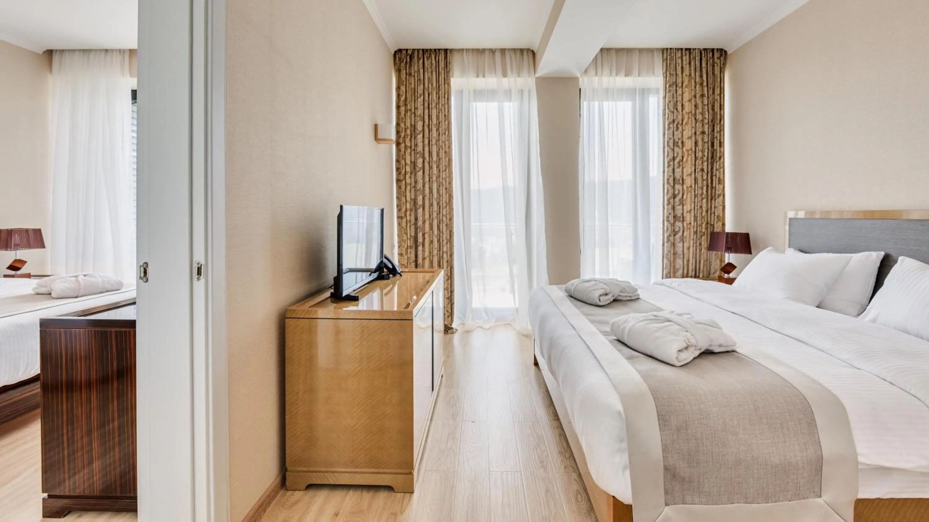 Bedroom, Bed in Lisi Hills Hotel