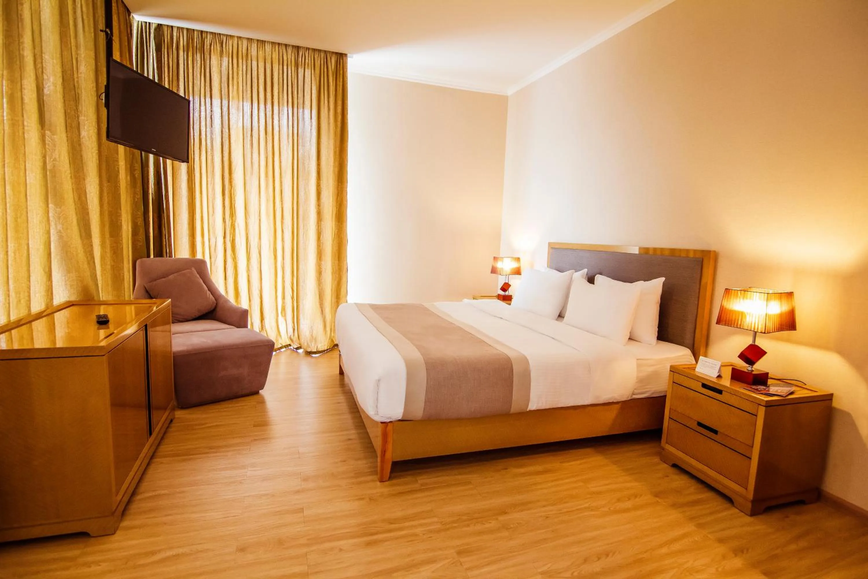 Bed in Lisi Hills Hotel