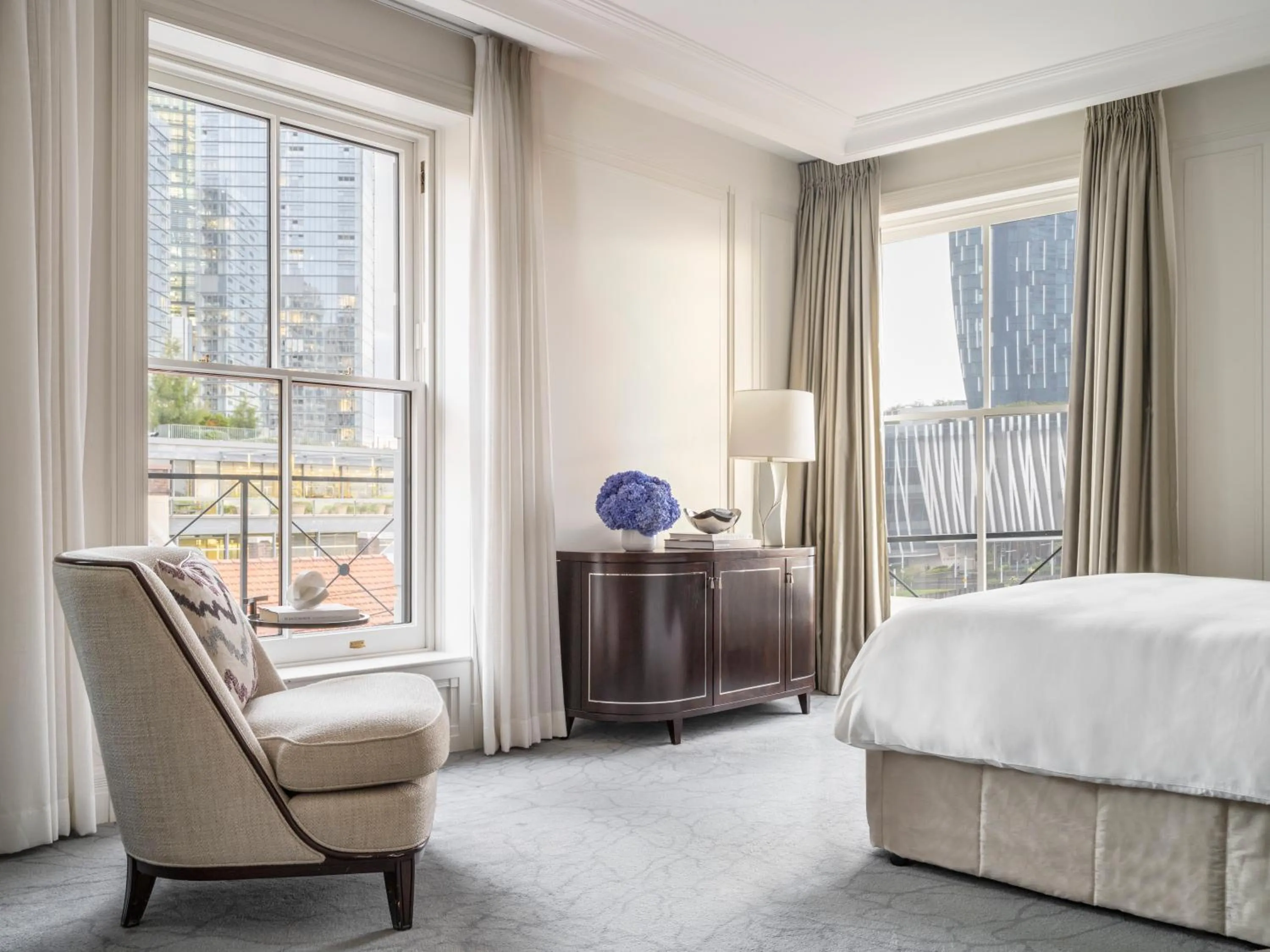 Bedroom, Bed in The Langham Sydney