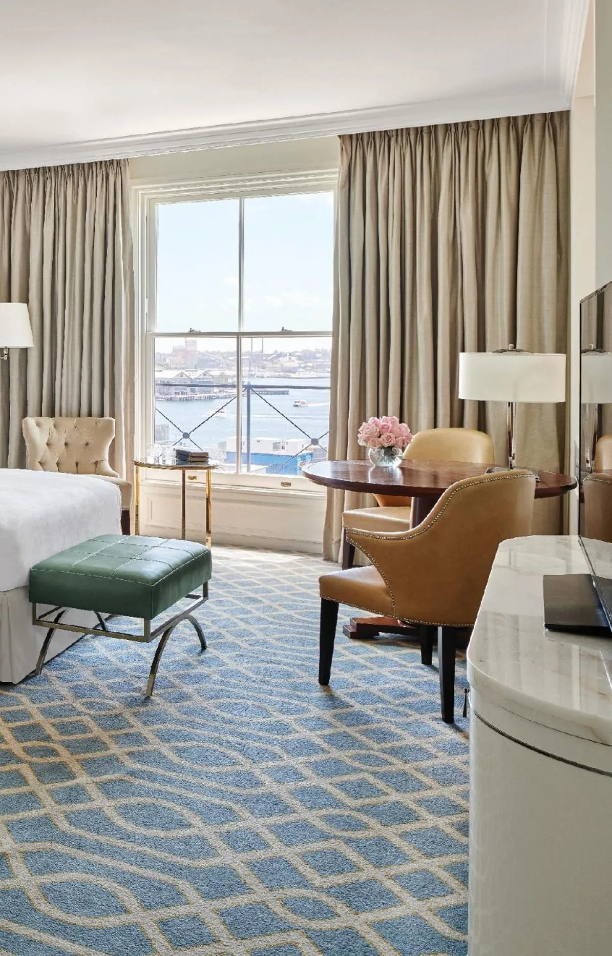 View (from property/room), Bed in The Langham Sydney