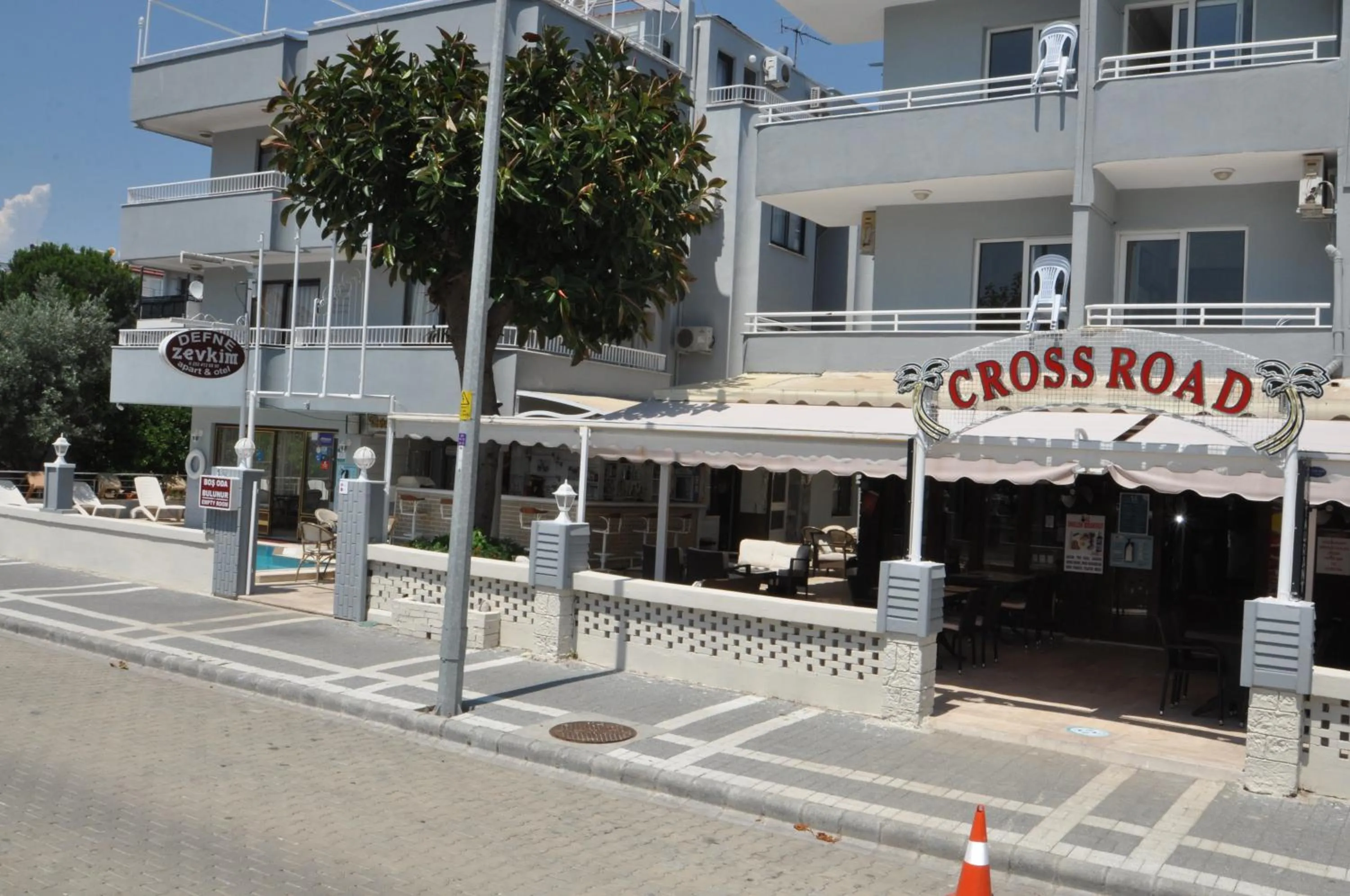 Defne & Zevkim Hotel