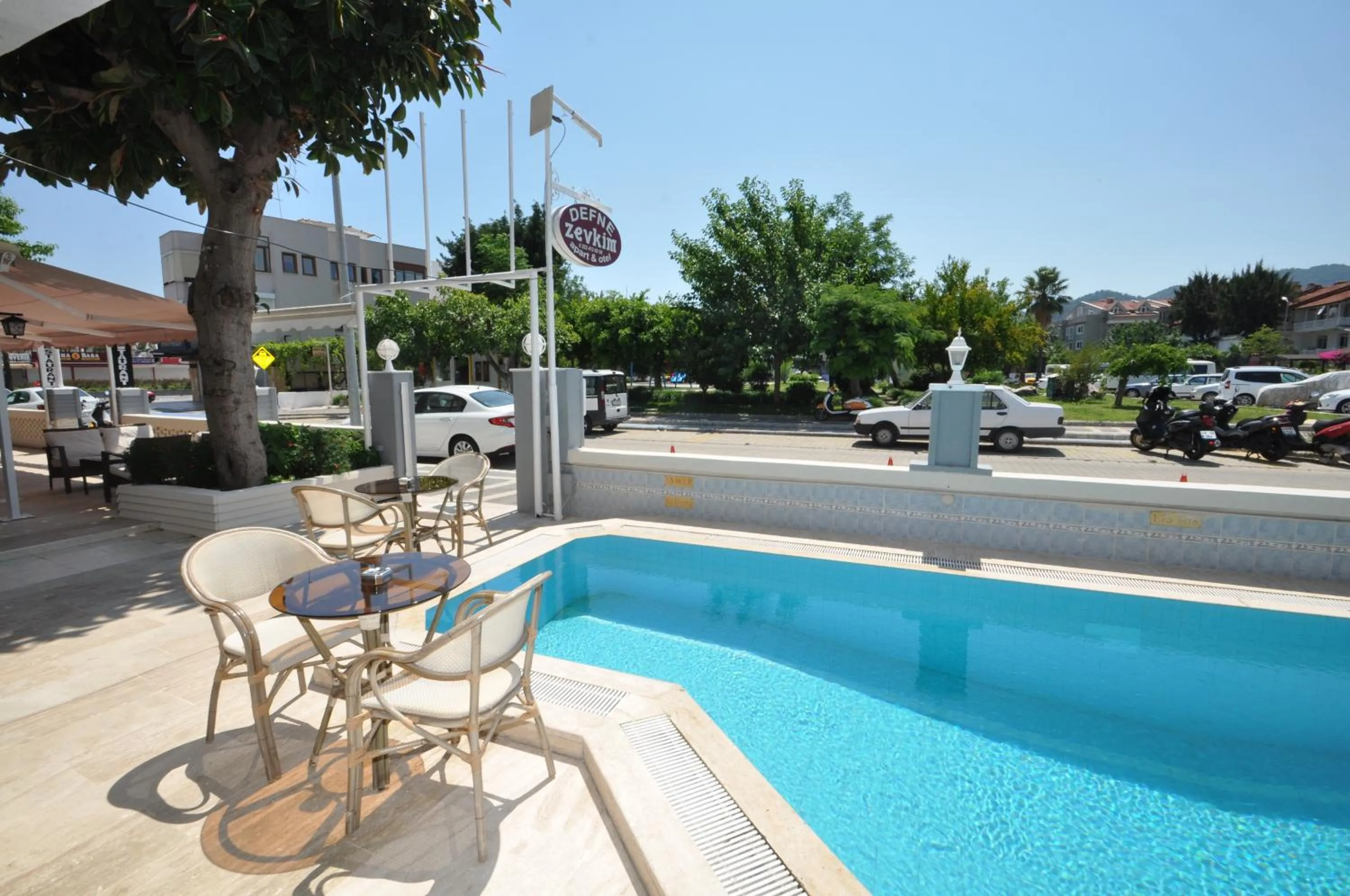 Defne & Zevkim Hotel