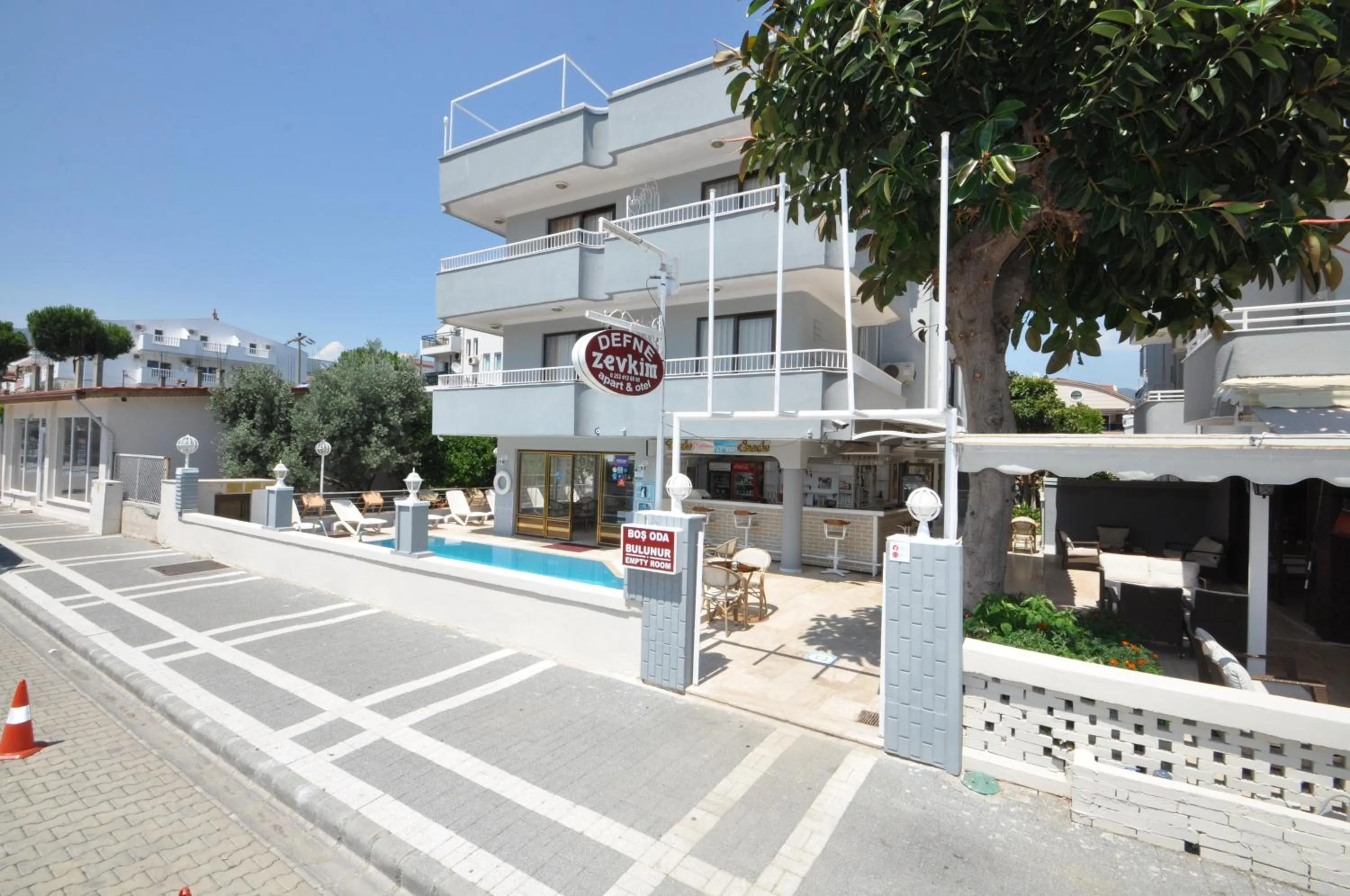 Facade/entrance in Defne & Zevkim Hotel