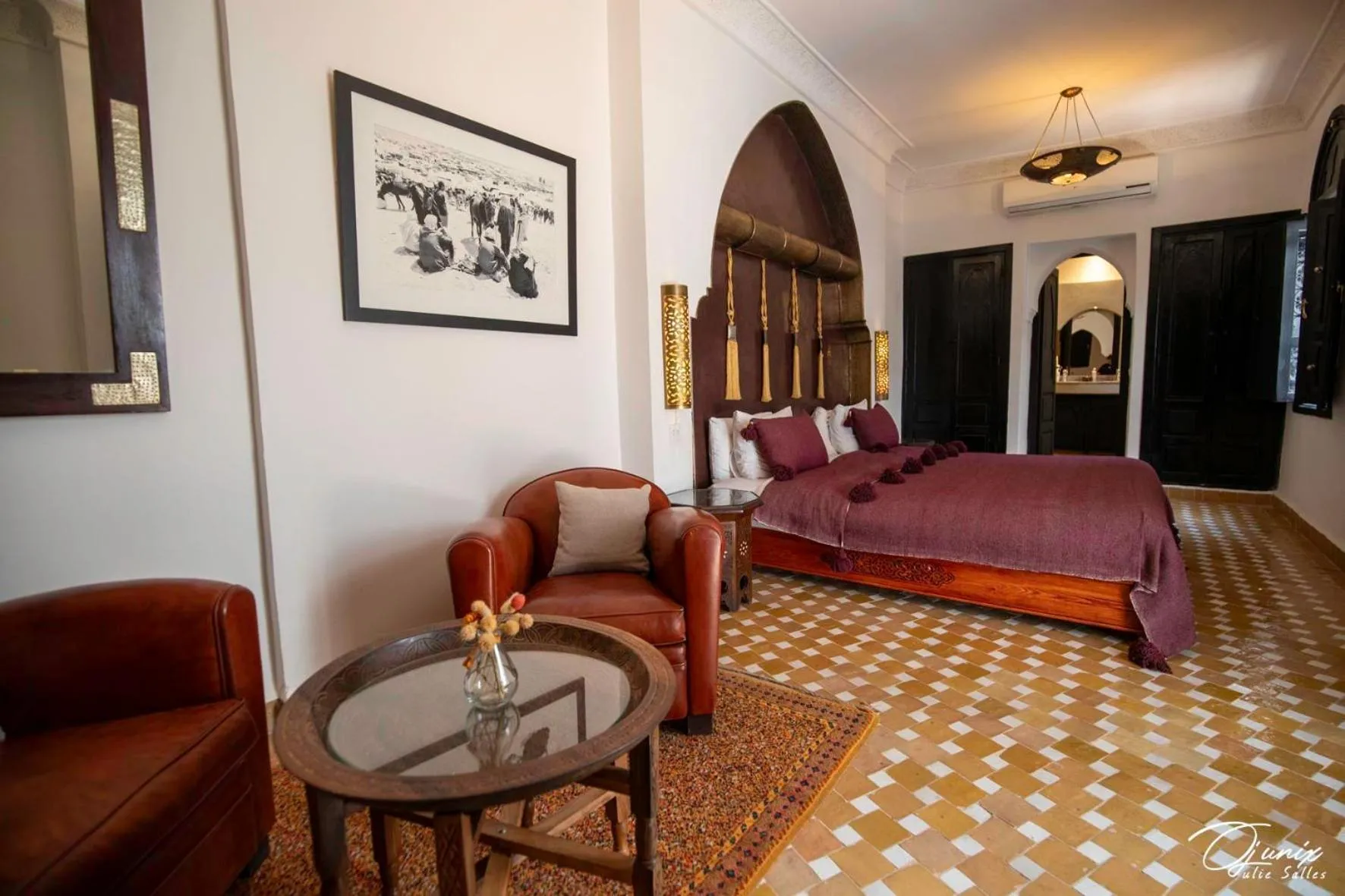 Photo of the whole room in Riad Zoraida