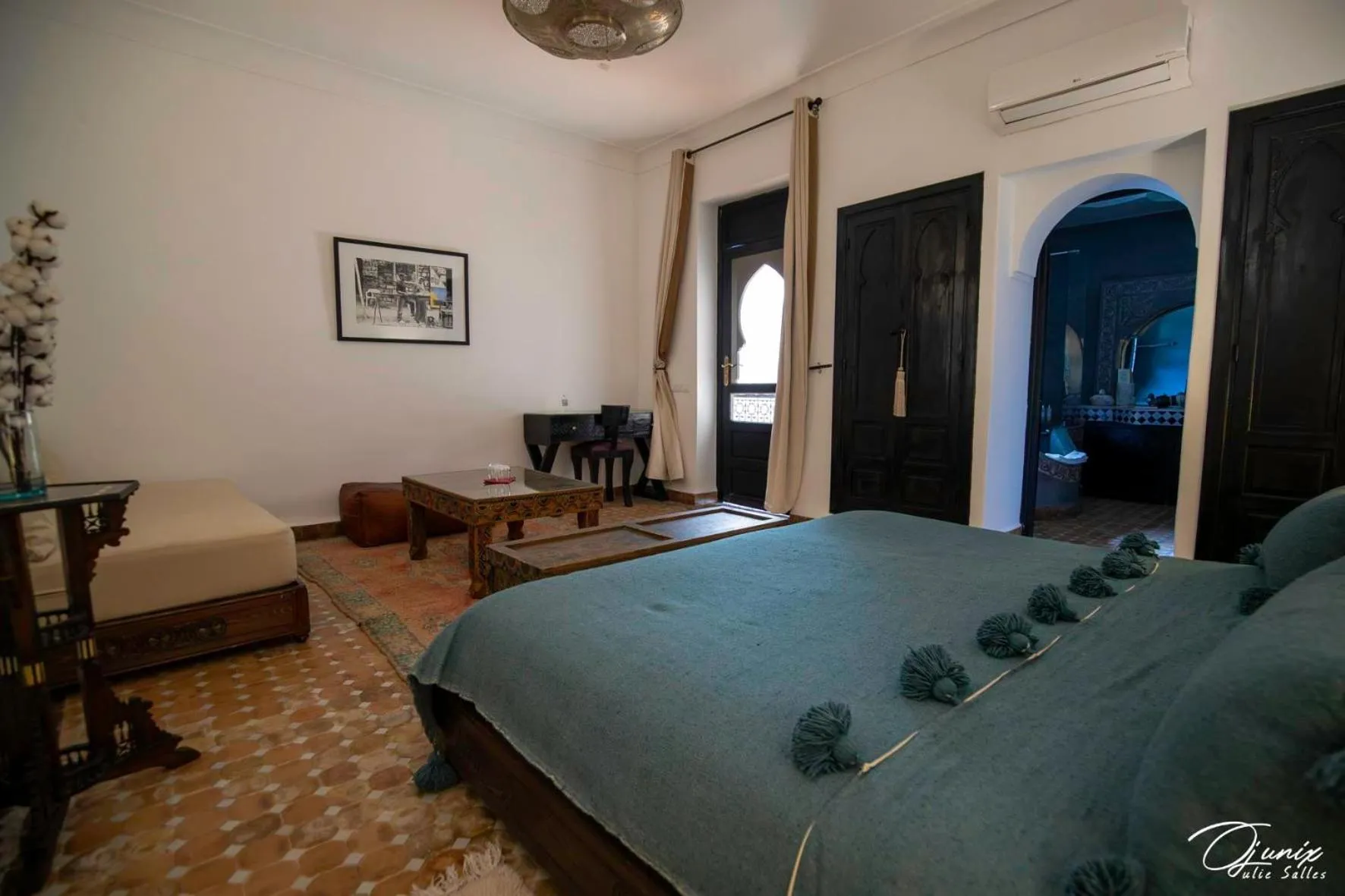 Photo of the whole room, Bed in Riad Zoraida