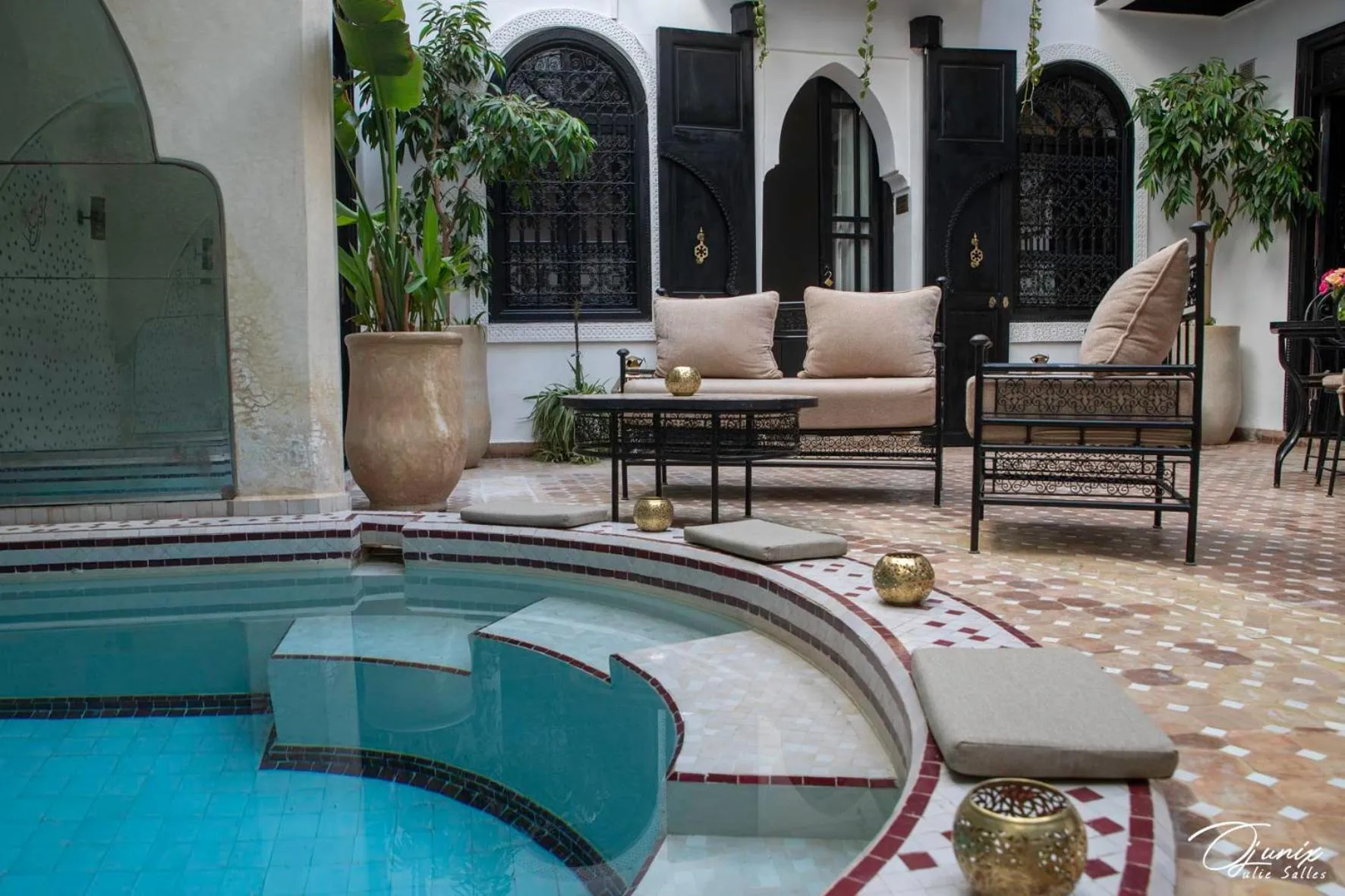 Swimming pool in Riad Zoraida