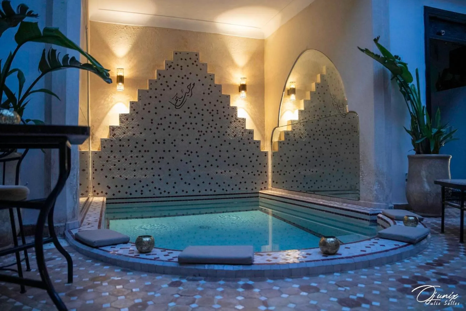 Swimming pool in Riad Zoraida