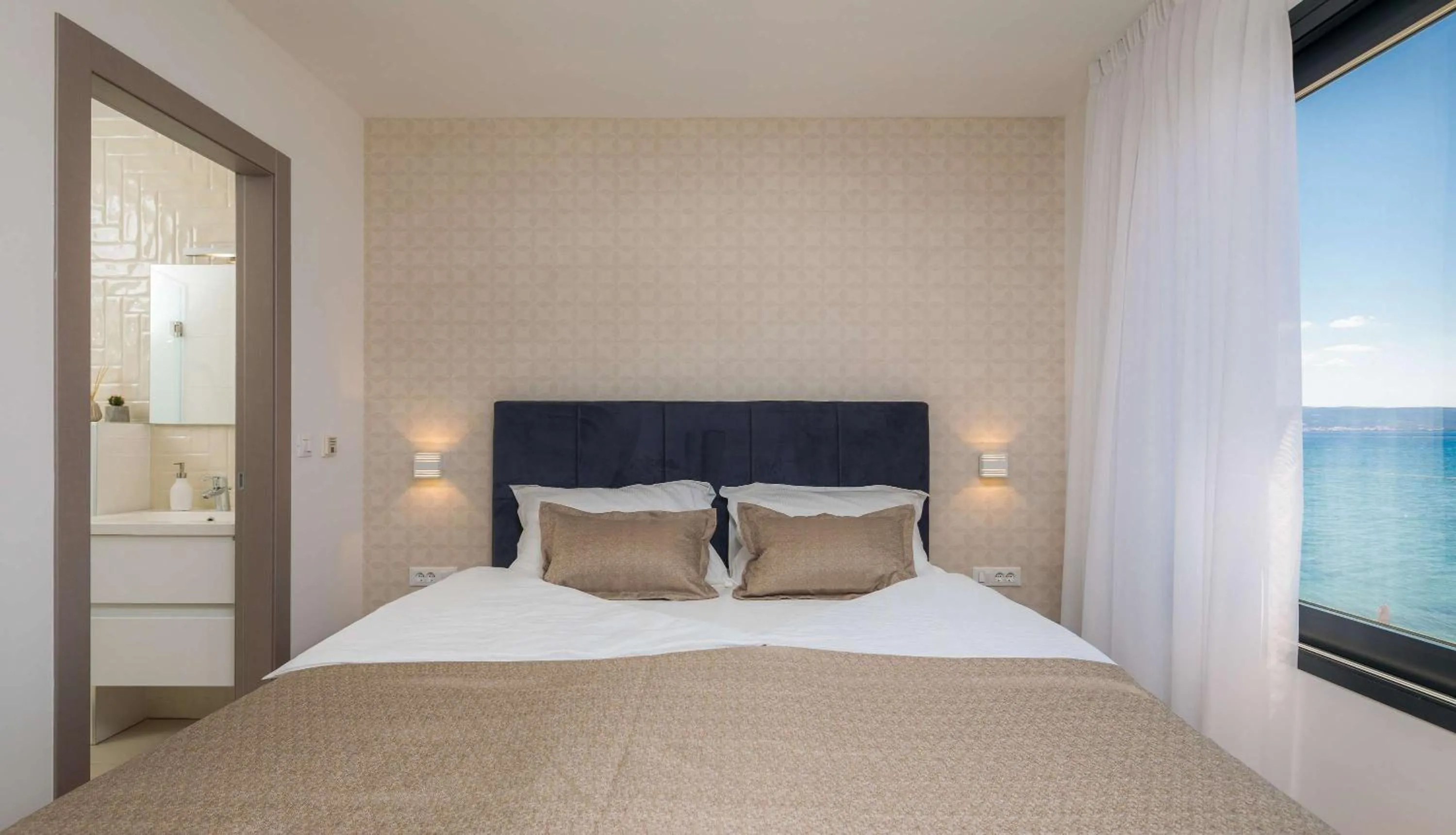 Bed in Villa Four Brothers - Middle Floor