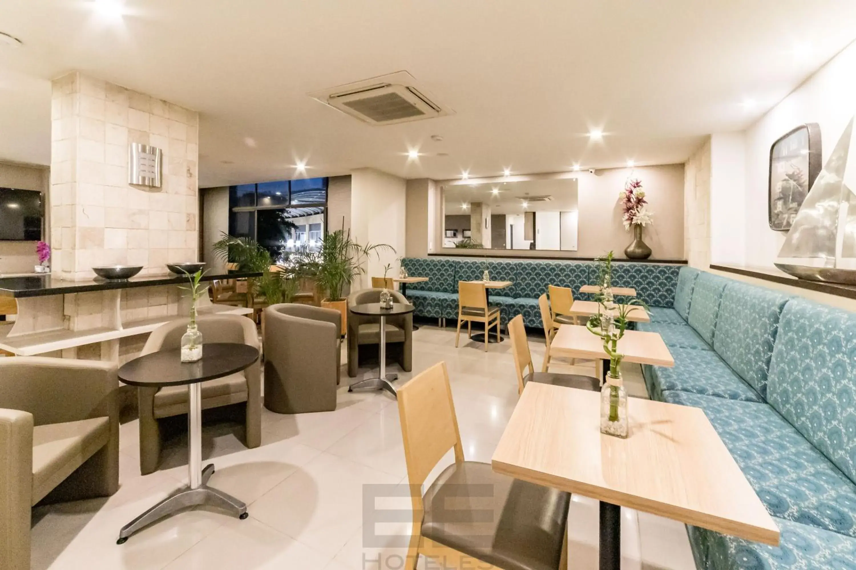 Restaurant/places to eat in Hotel Leblon Suites Milla de Oro Restaurant/places to eat in Hotel Leblon Suites Milla de Oro