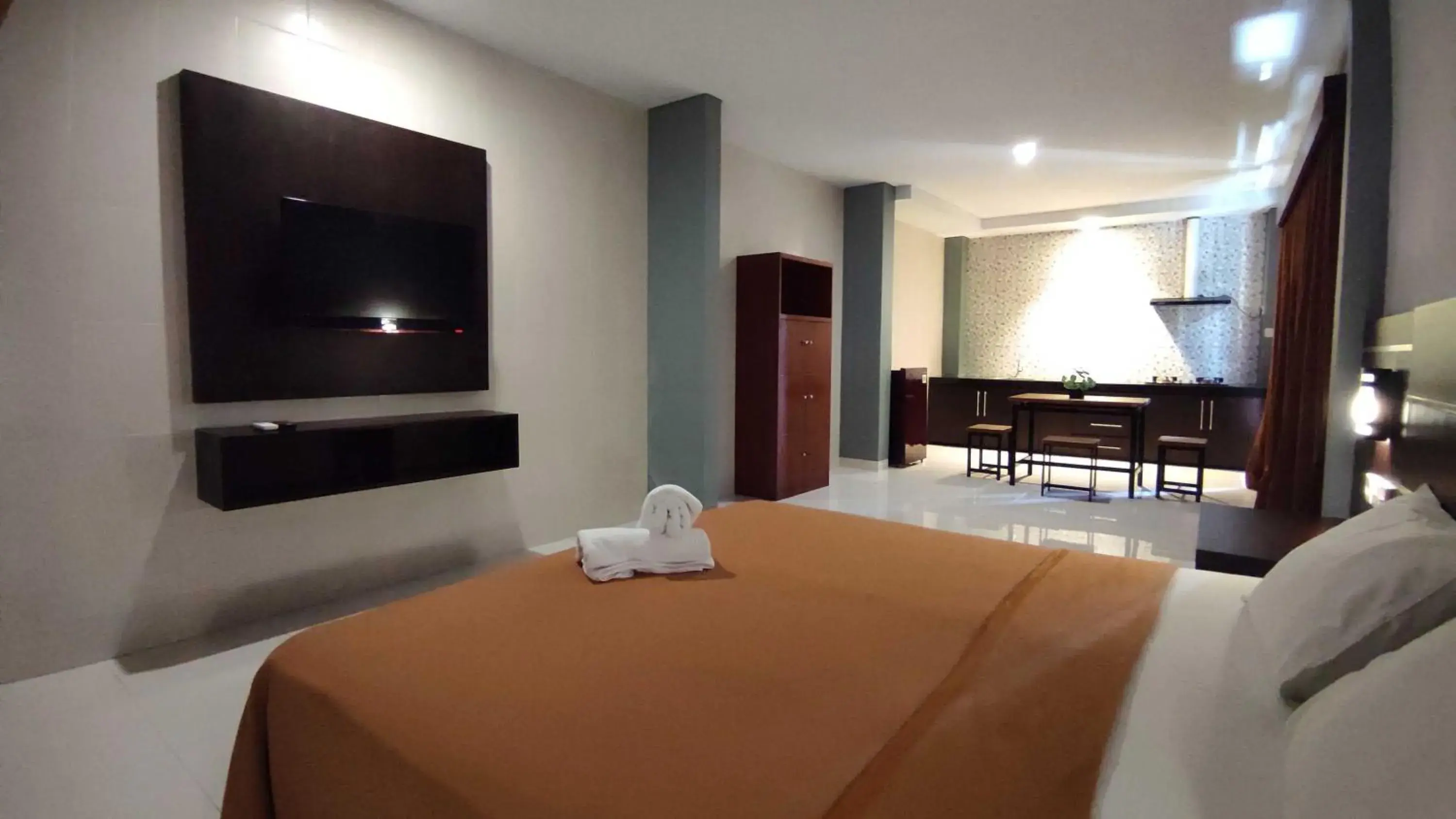 Photo of the whole room, Bed in Gempita House Bali Photo of the whole room, Bed in Gempita House Bali