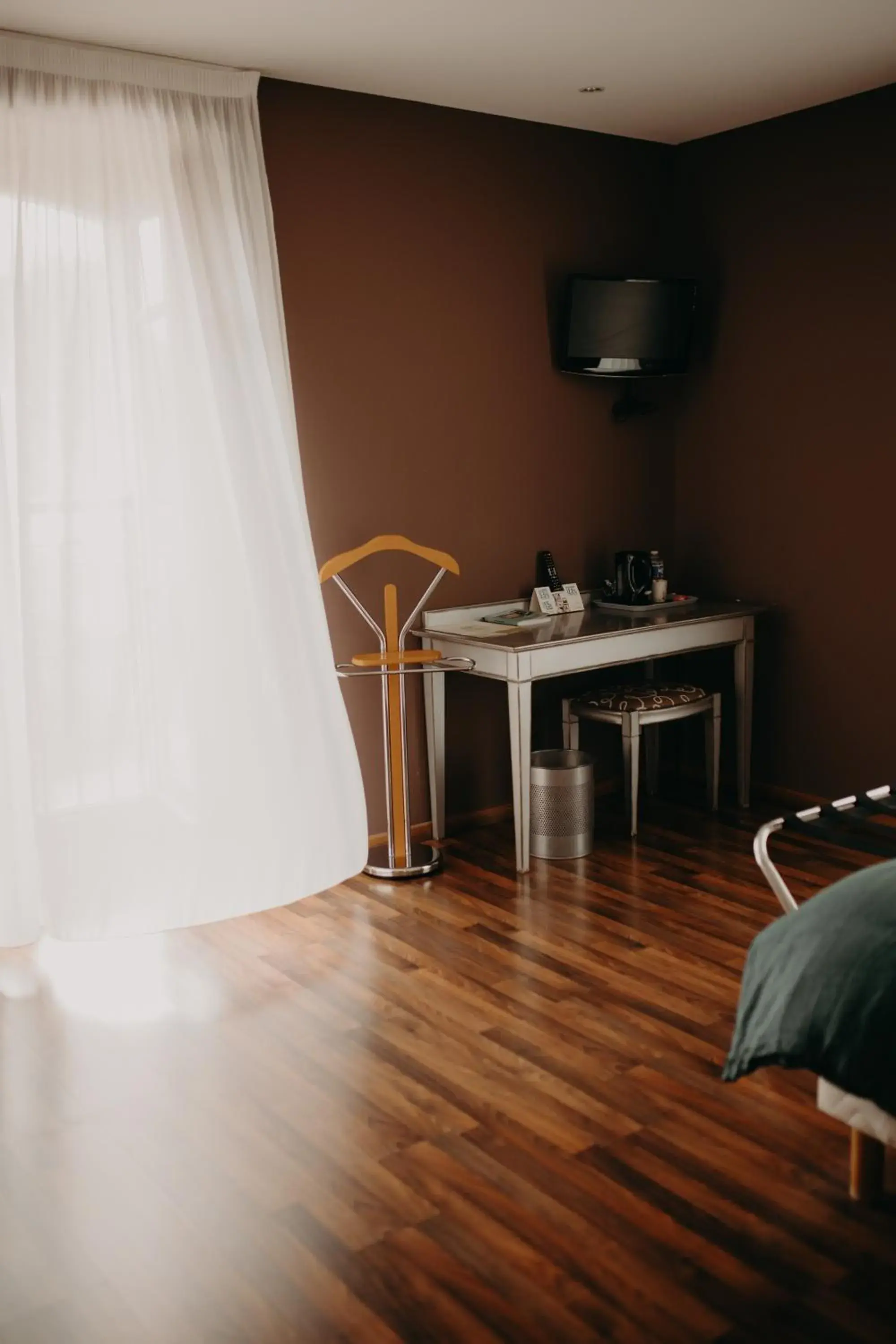 Bedroom in Logis - Hotel Restaurant du Parc Bedroom in Logis - Hotel Restaurant du Parc