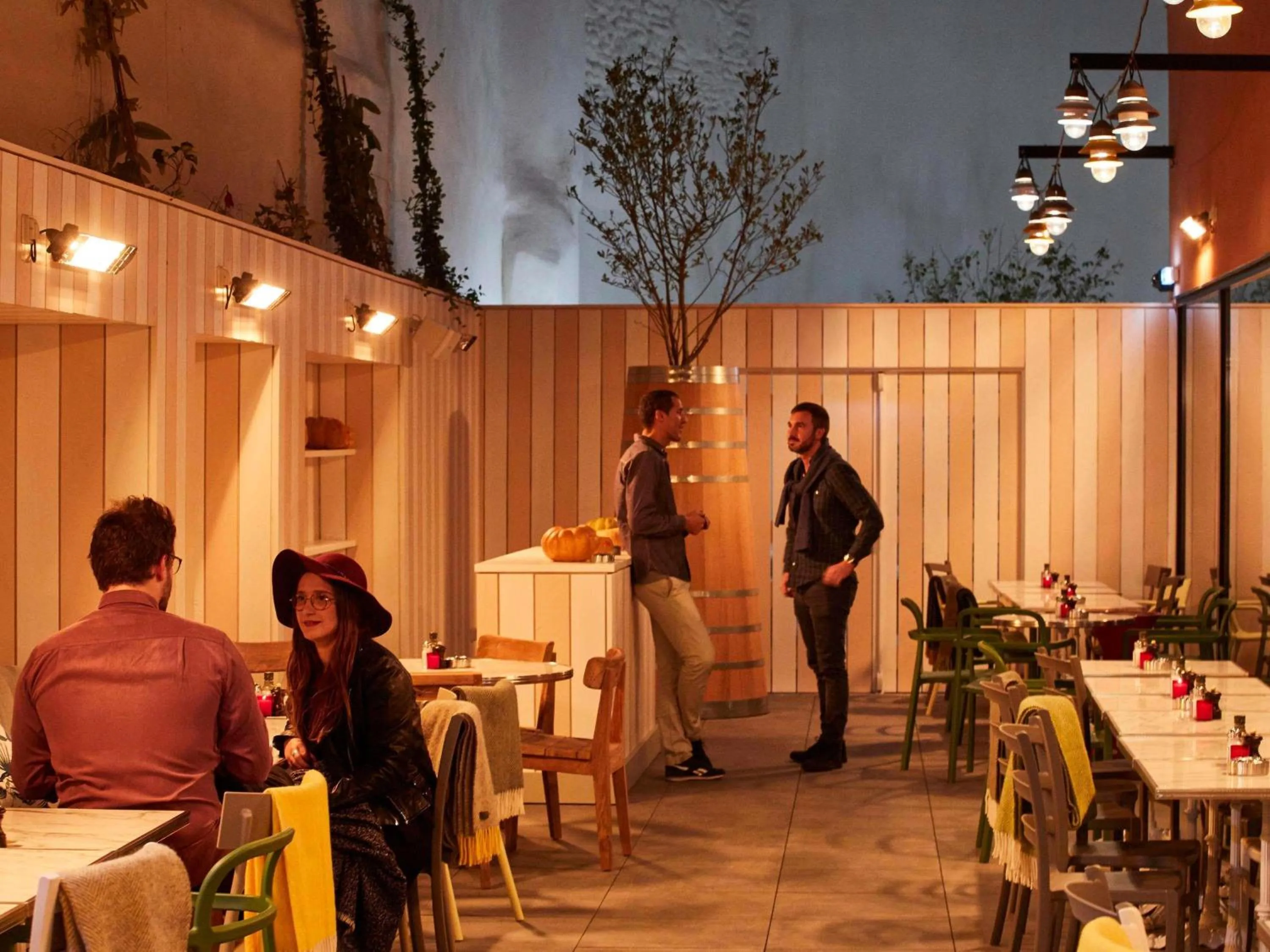 Restaurant/places to eat in Mama Shelter Toulouse