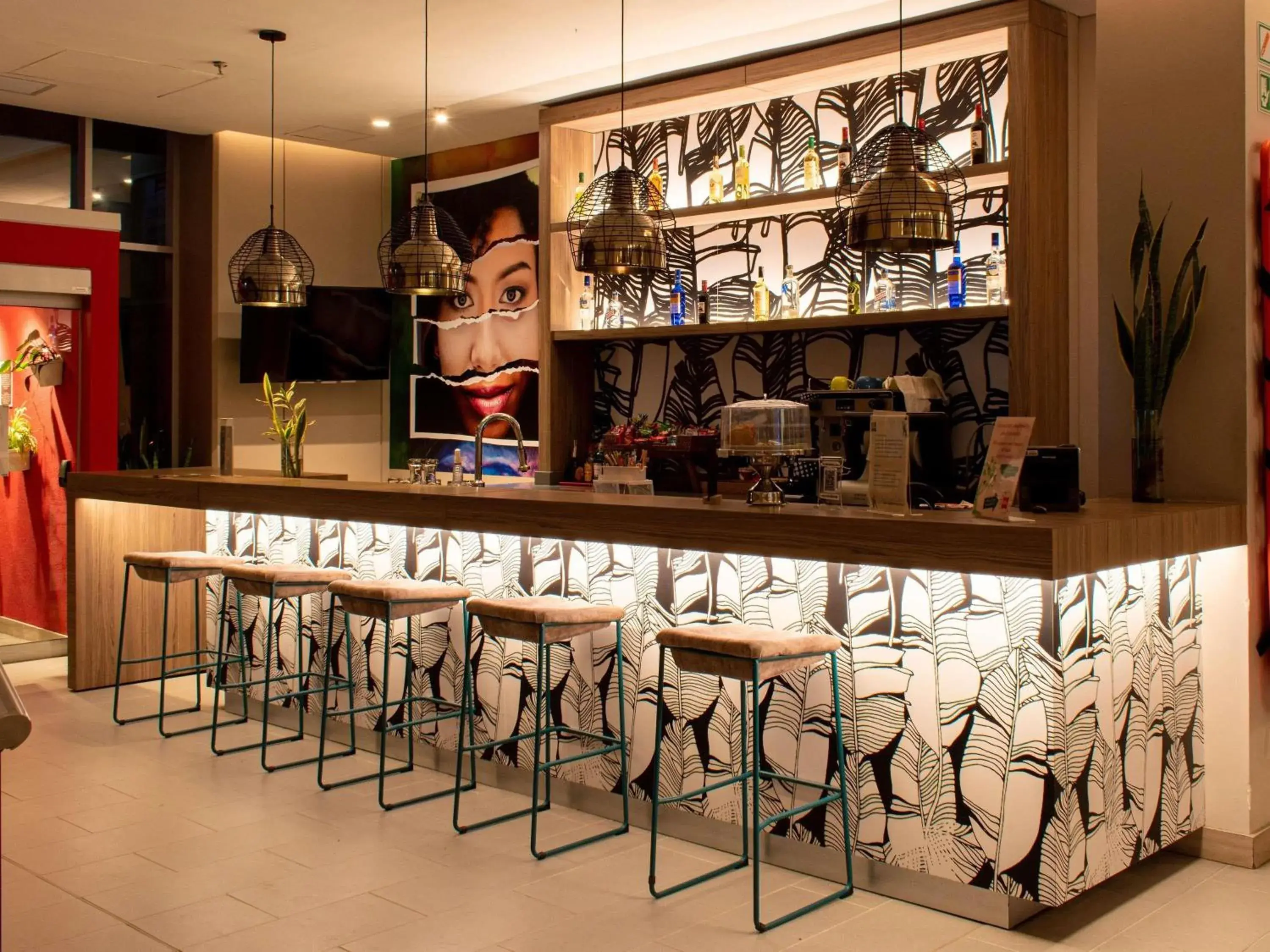 Property building in ibis Apartado Property building in ibis Apartado