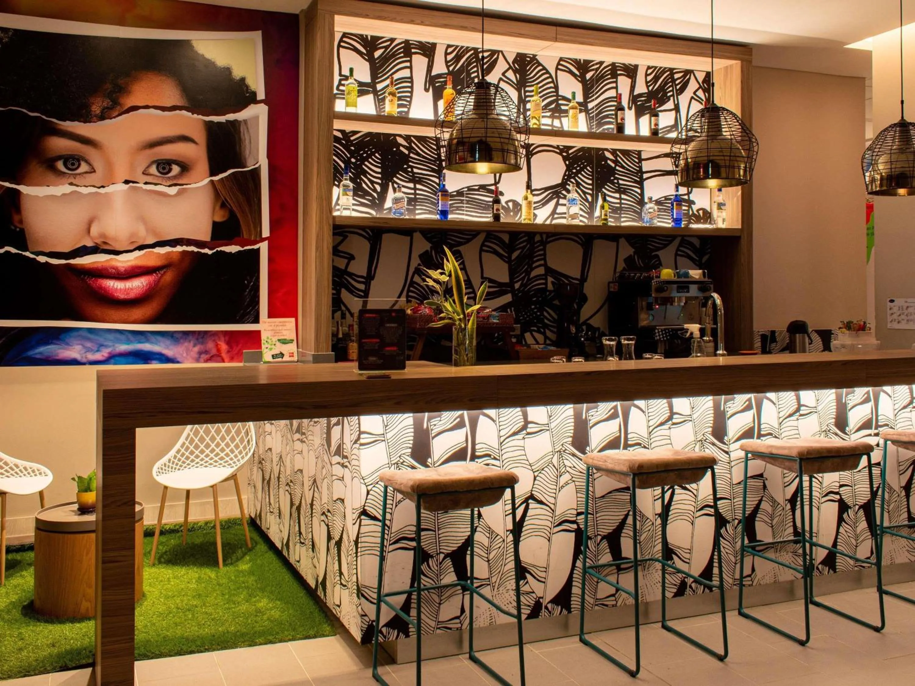 Property building in ibis Apartado