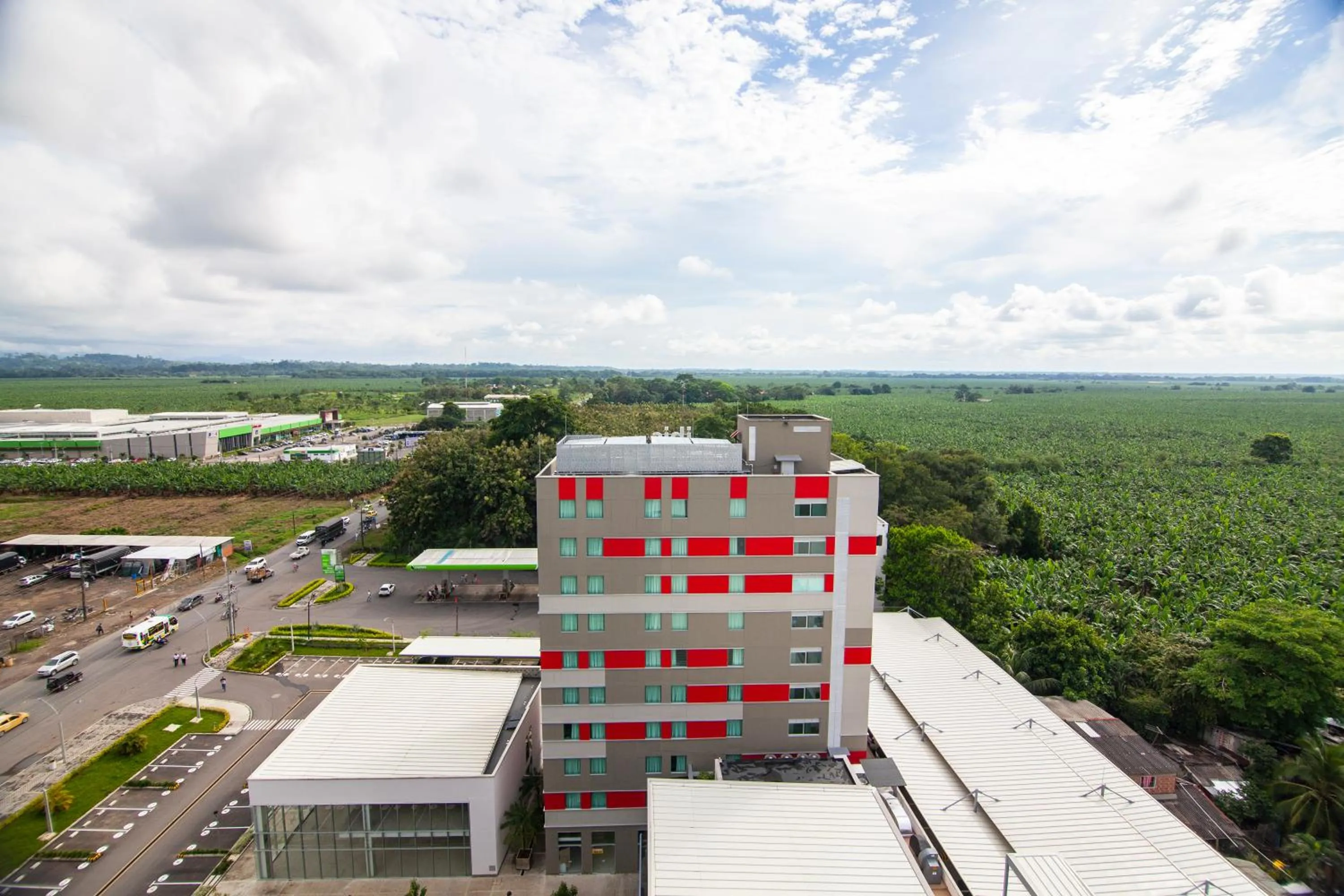 Property building in ibis Apartado