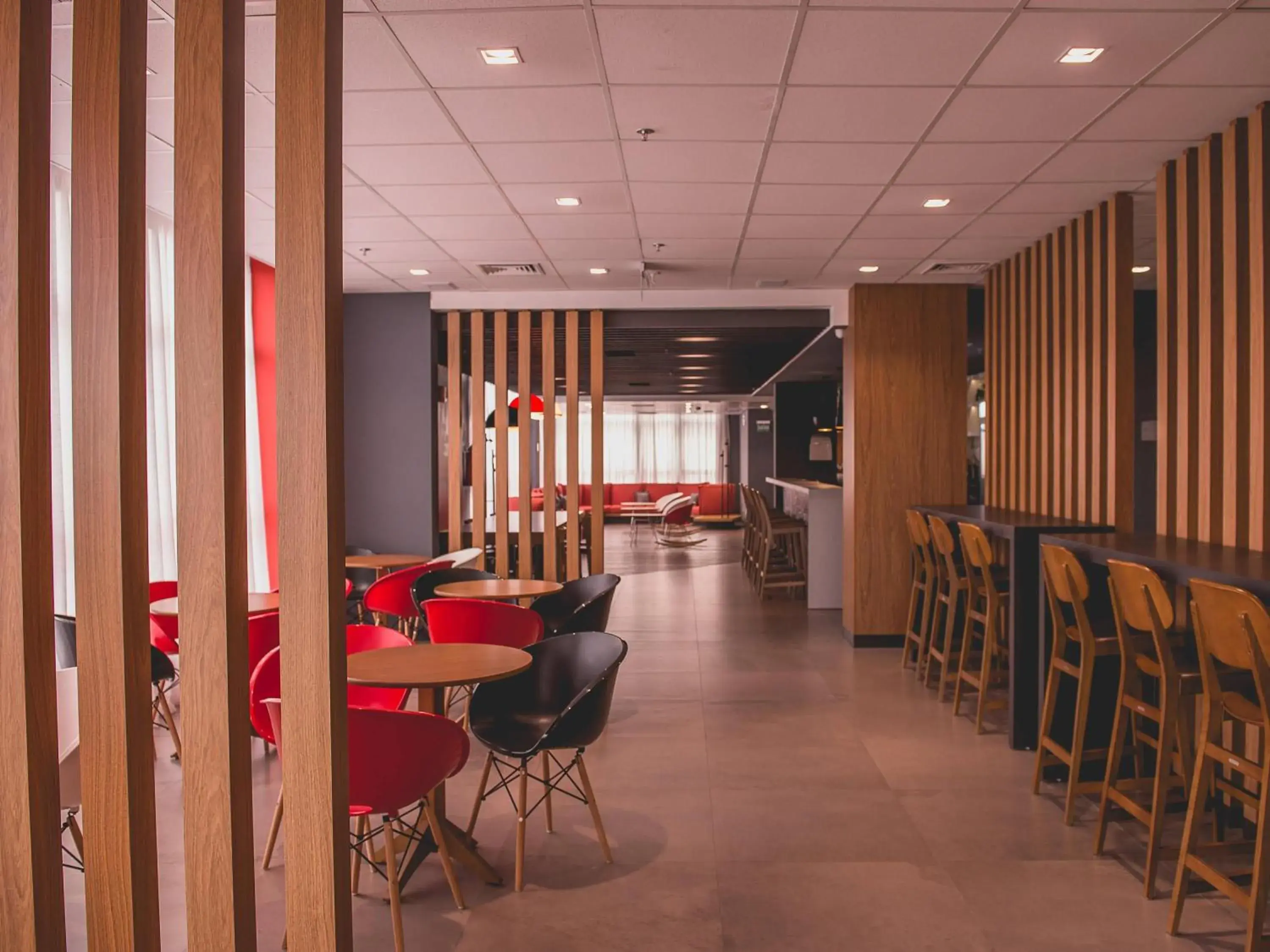 Lounge or bar in ibis Carlos Barbosa Lounge or bar in ibis Carlos Barbosa