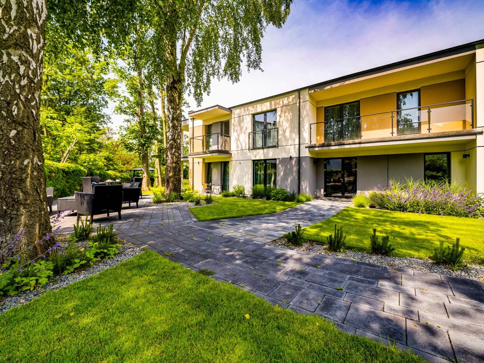 Property building in Porto Bello