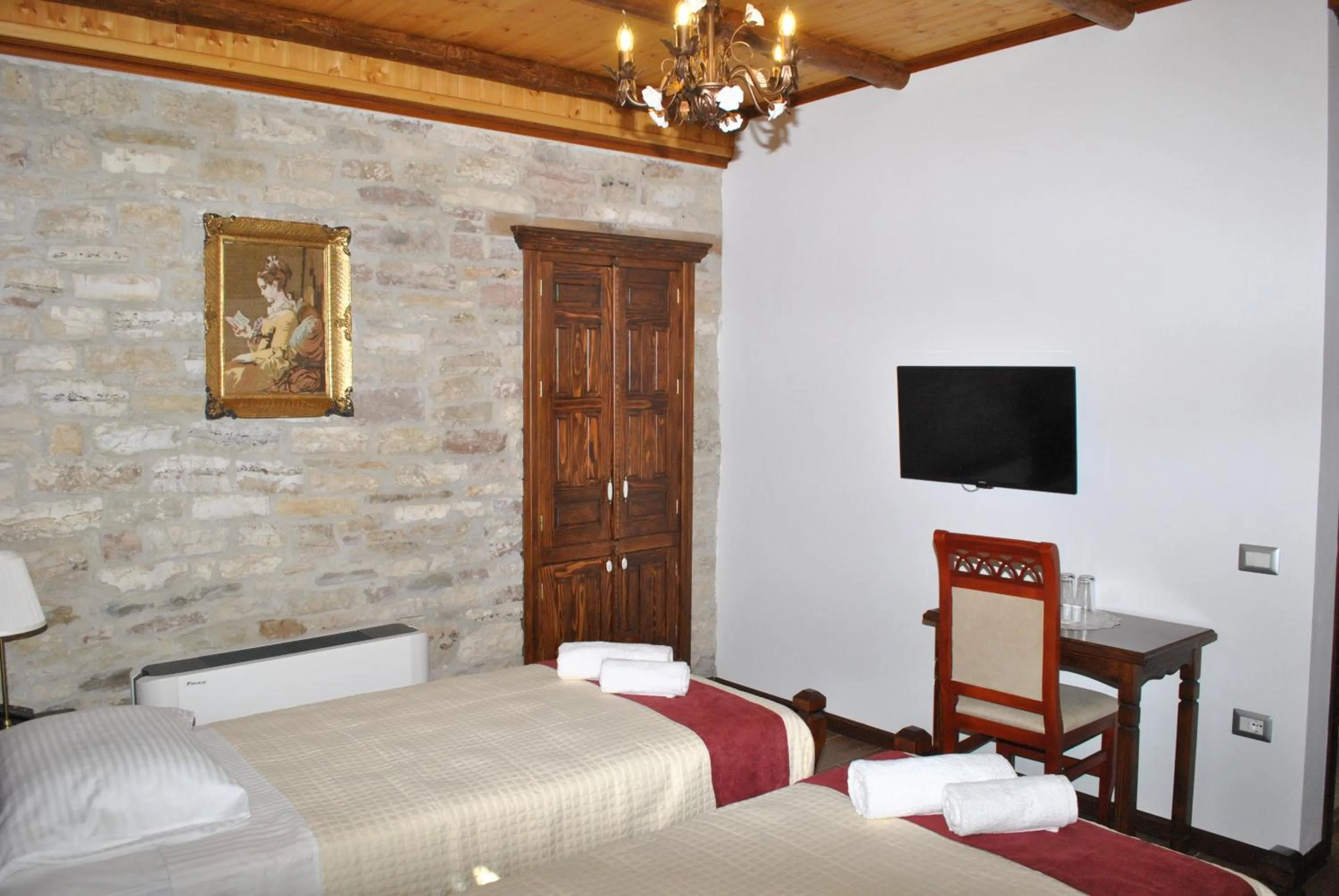 Bed in Hotel Kastro