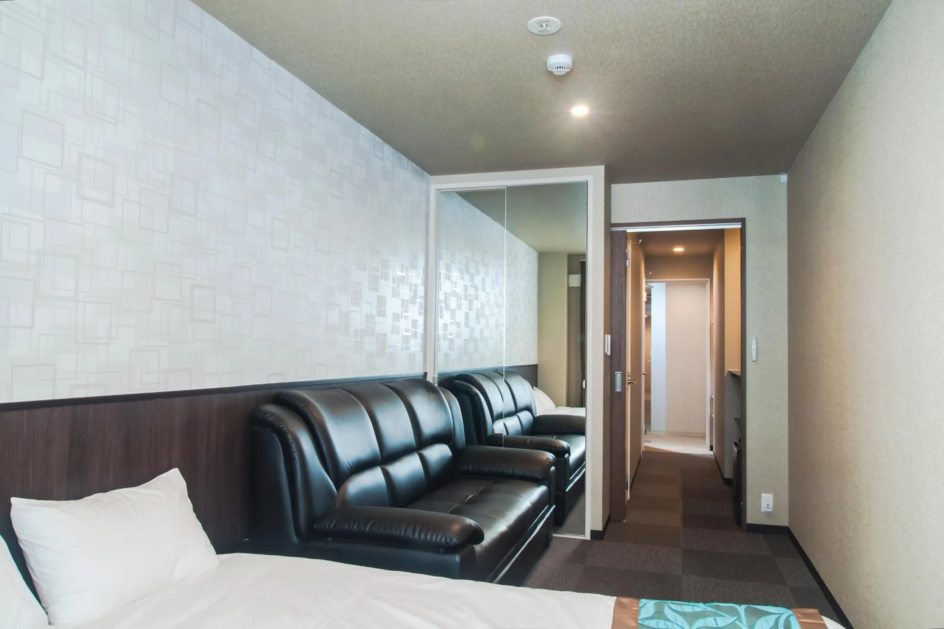 Photo of the whole room in UU Inn Kyoto