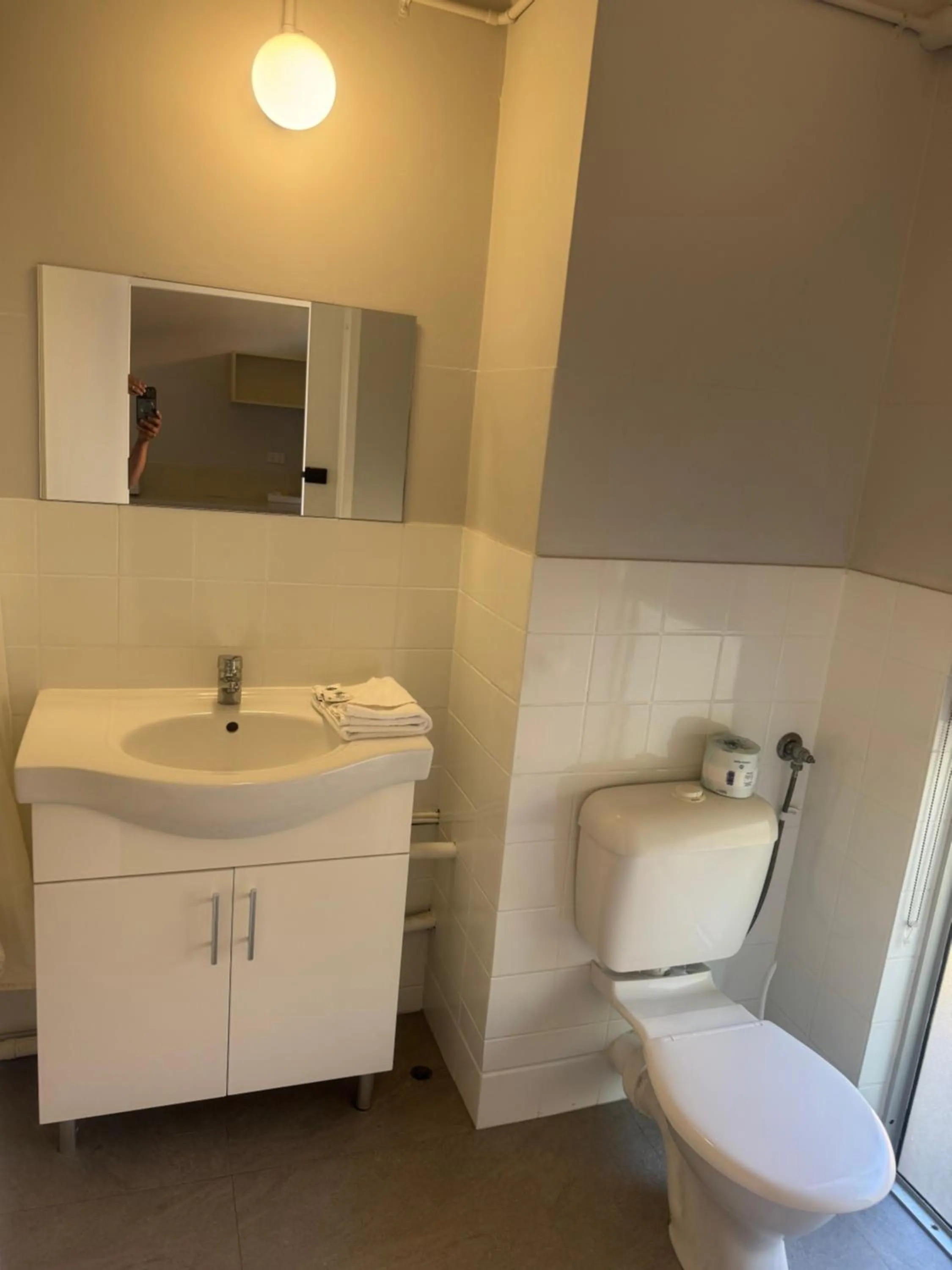 Toilet in Mountway Holiday Apartments