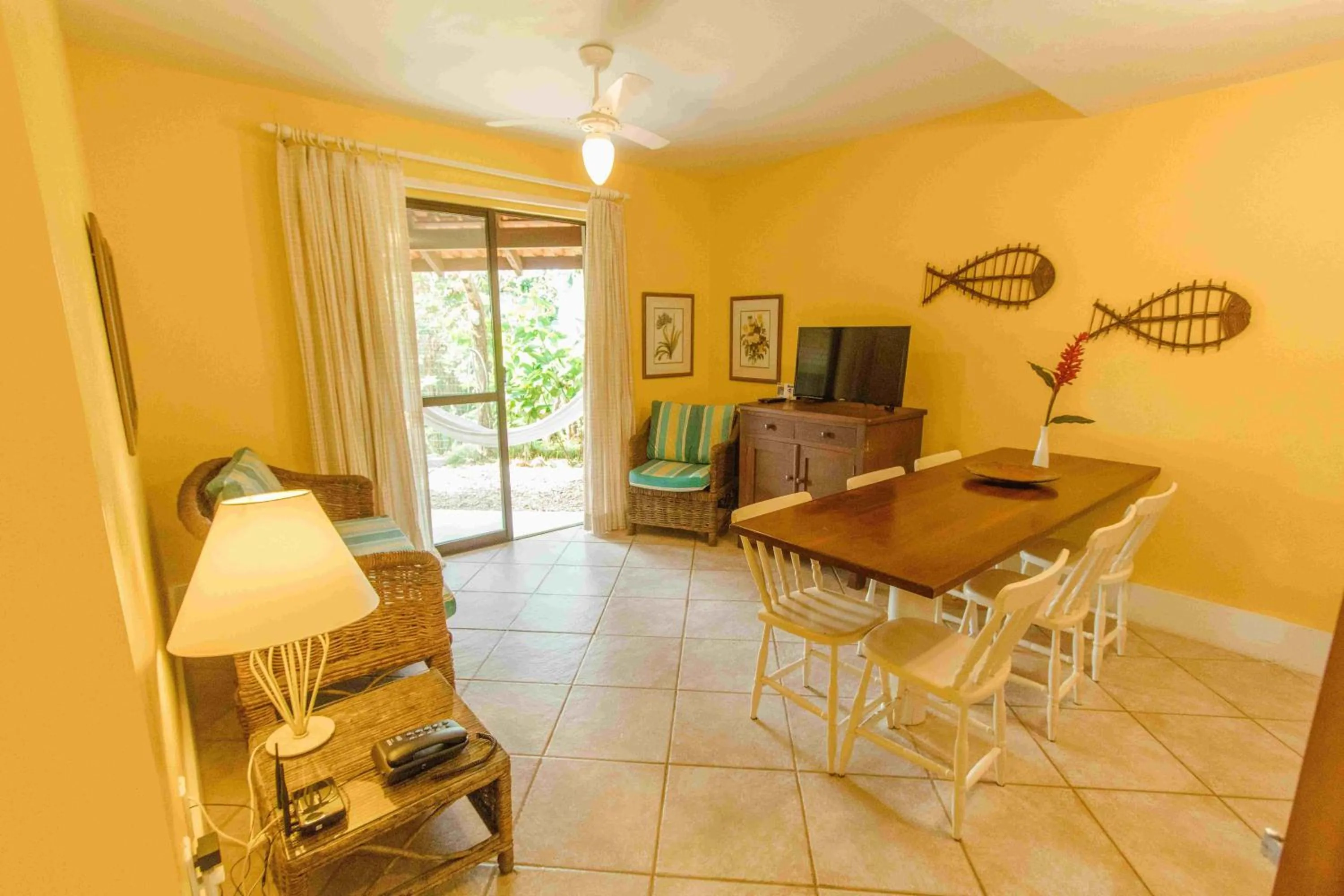 TV and multimedia in Pousada Vila do Bosque