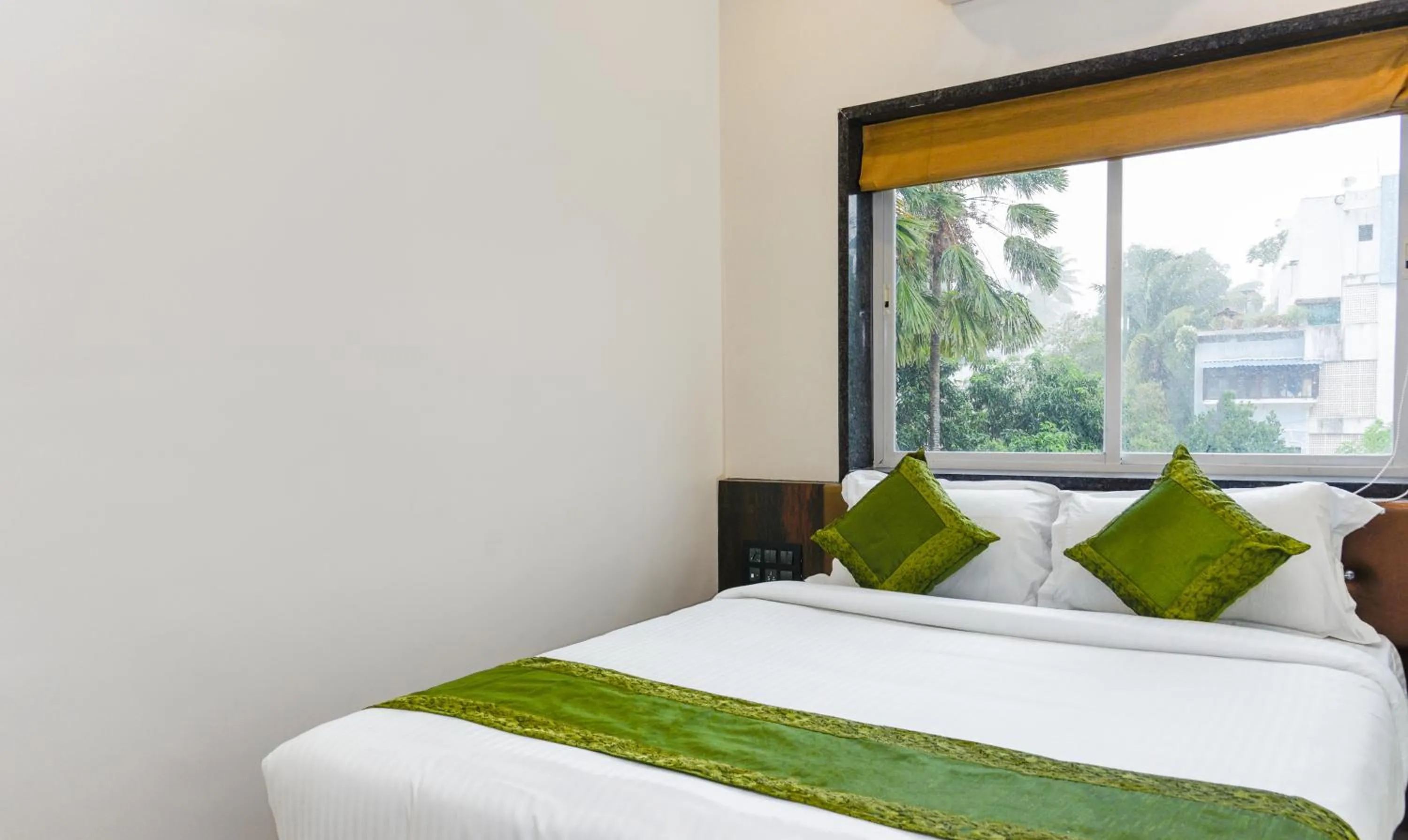 Bedroom, Bed in Treebo Malhaar Regency