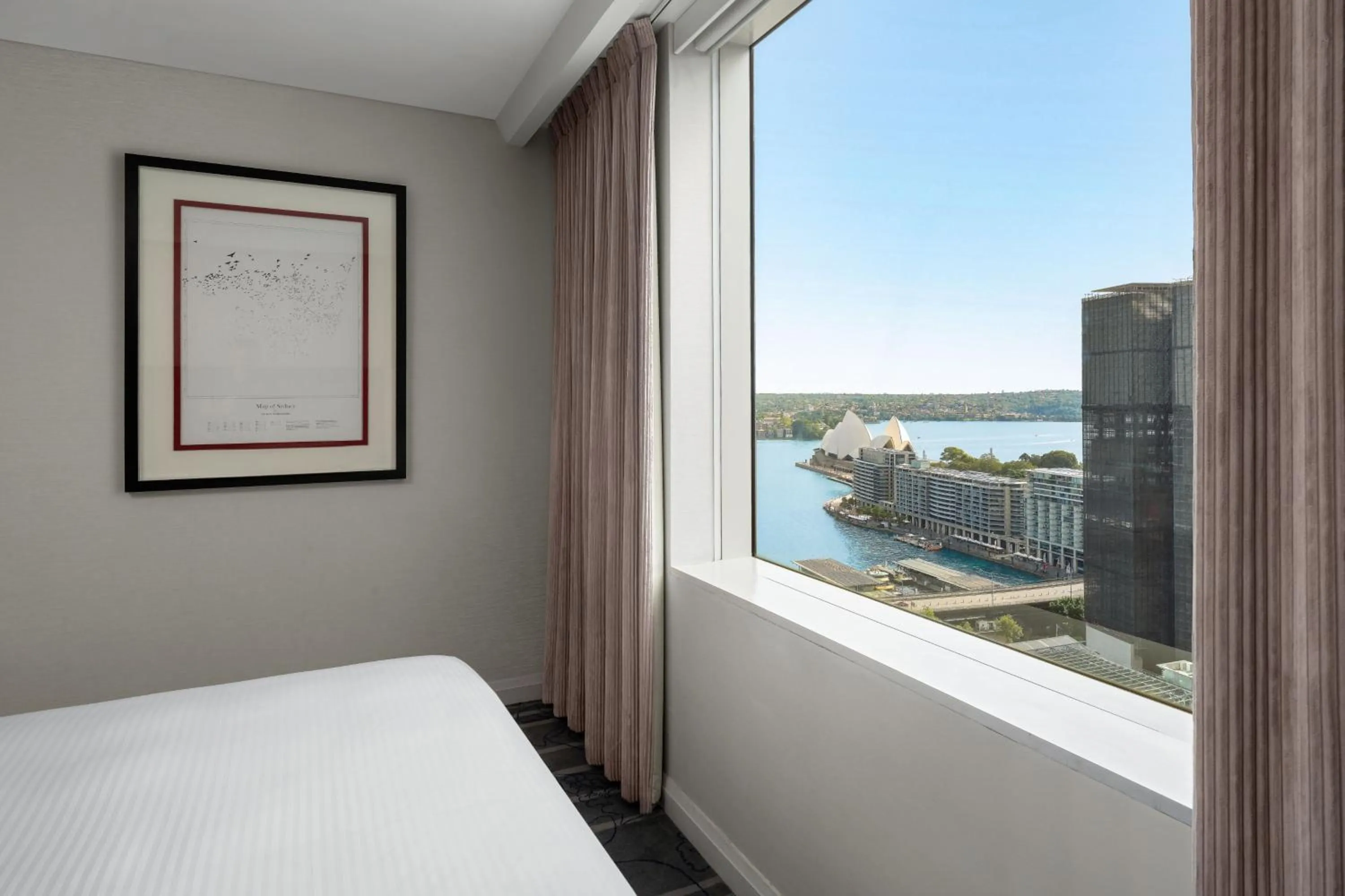 Photo of the whole room, Bed in Sydney Harbour Marriott Hotel at Circular Quay