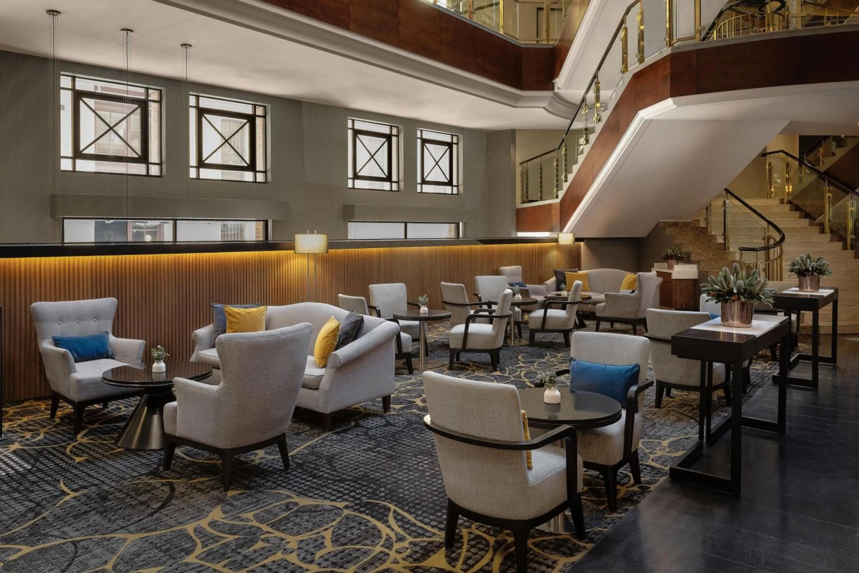 Lounge or bar in Sydney Harbour Marriott Hotel at Circular Quay