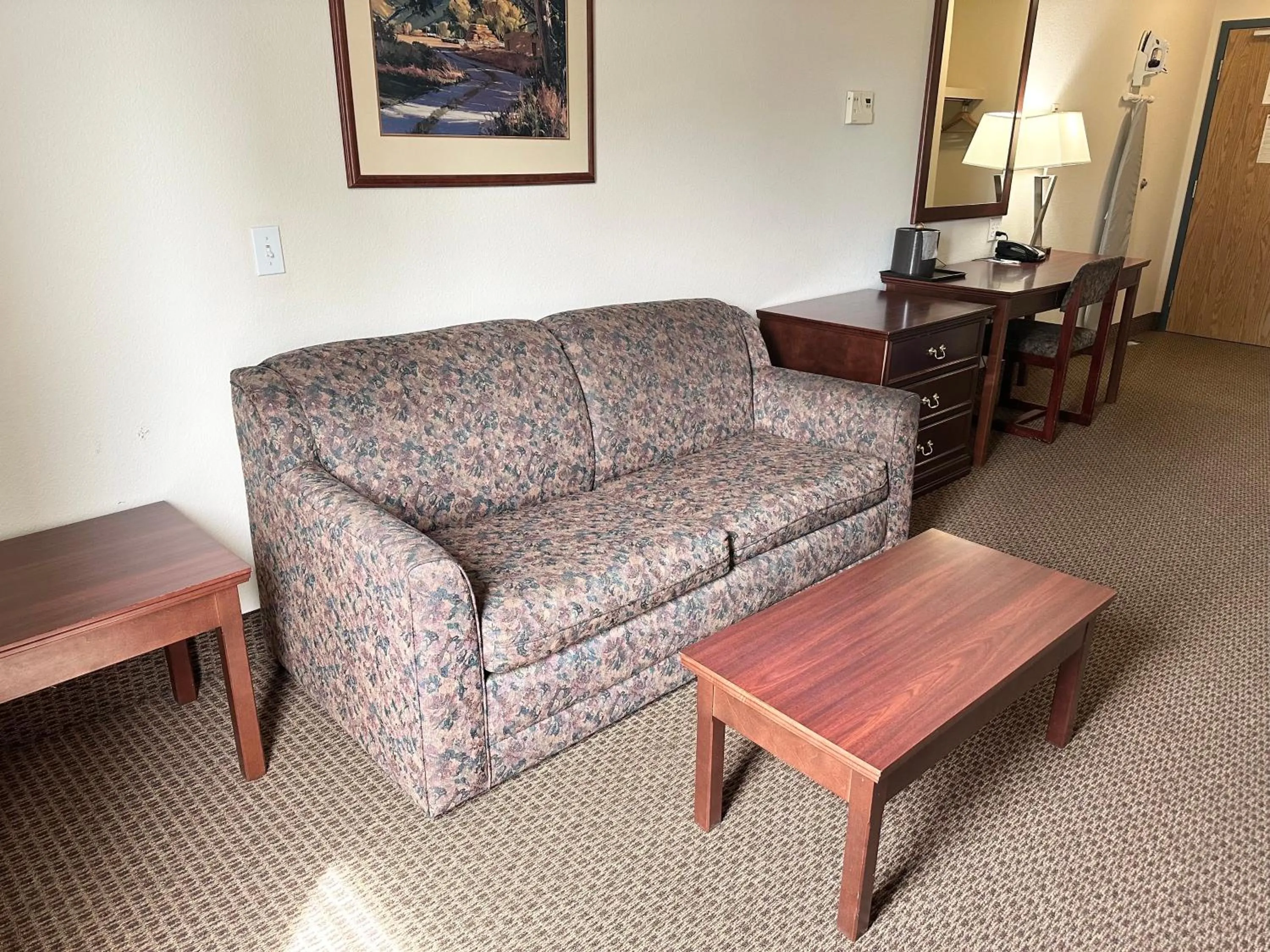 Living room in Super 8 by Wyndham High River AB