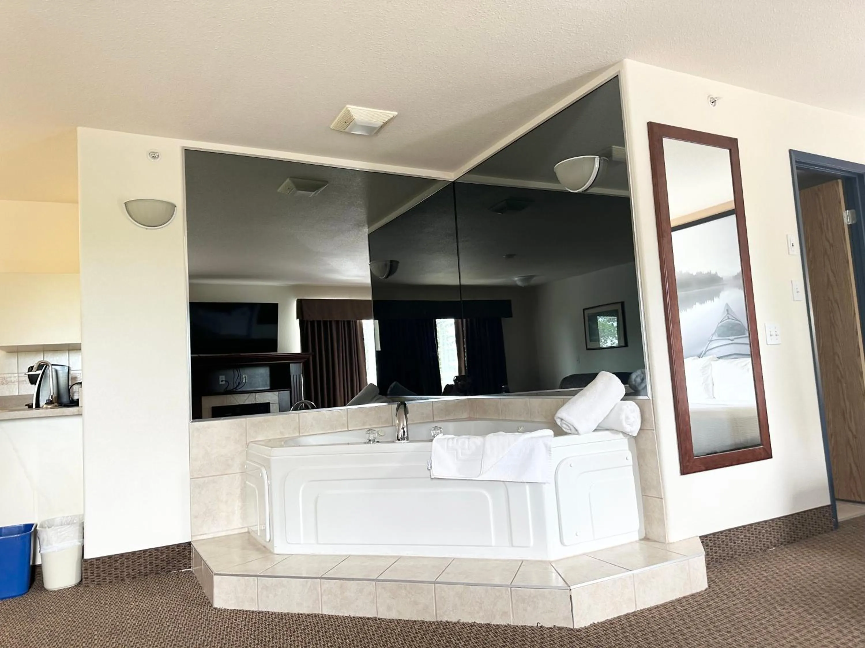 Bathroom in Super 8 by Wyndham High River AB