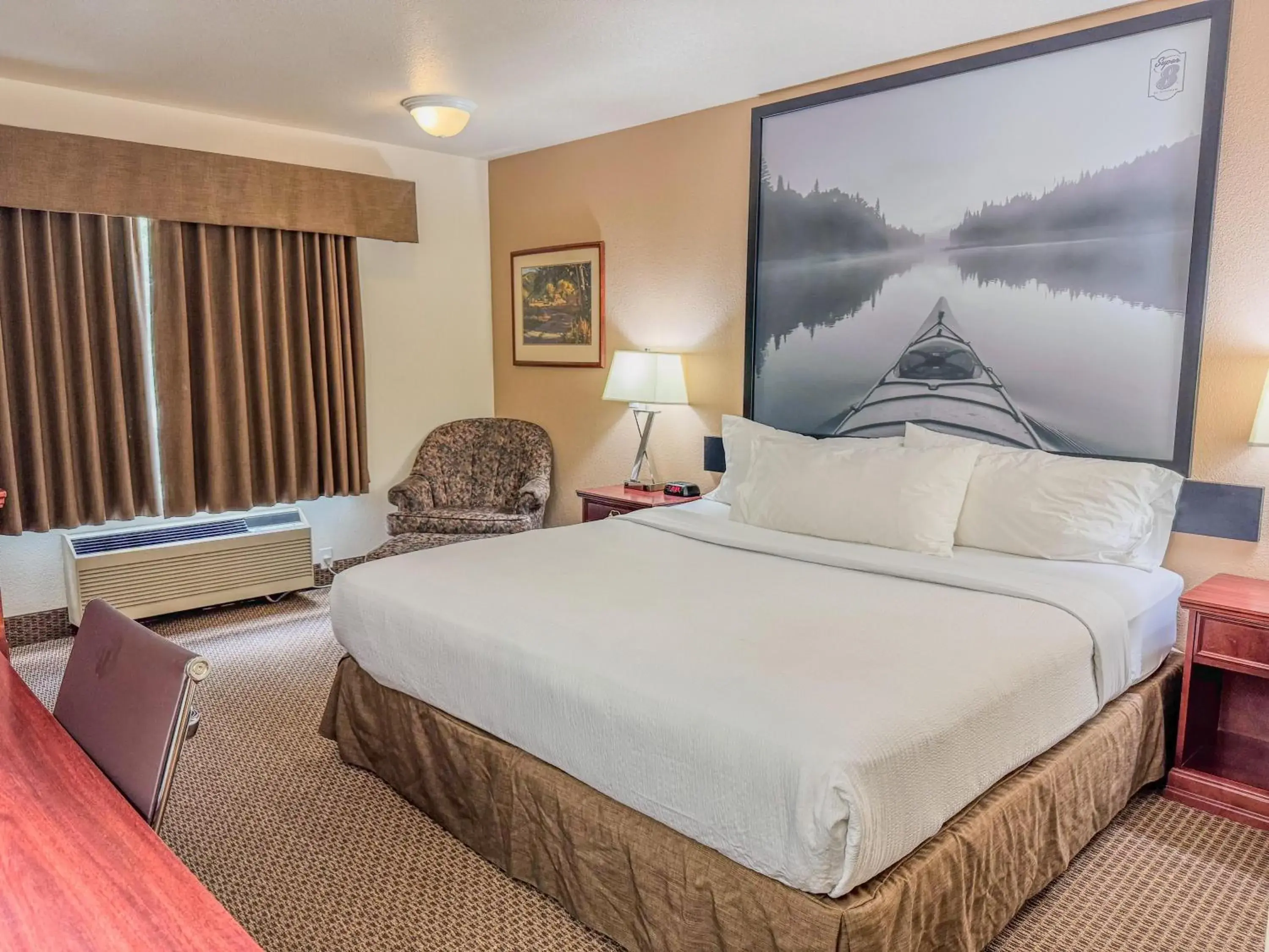 Bed in Super 8 by Wyndham High River AB Bed in Super 8 by Wyndham High River AB