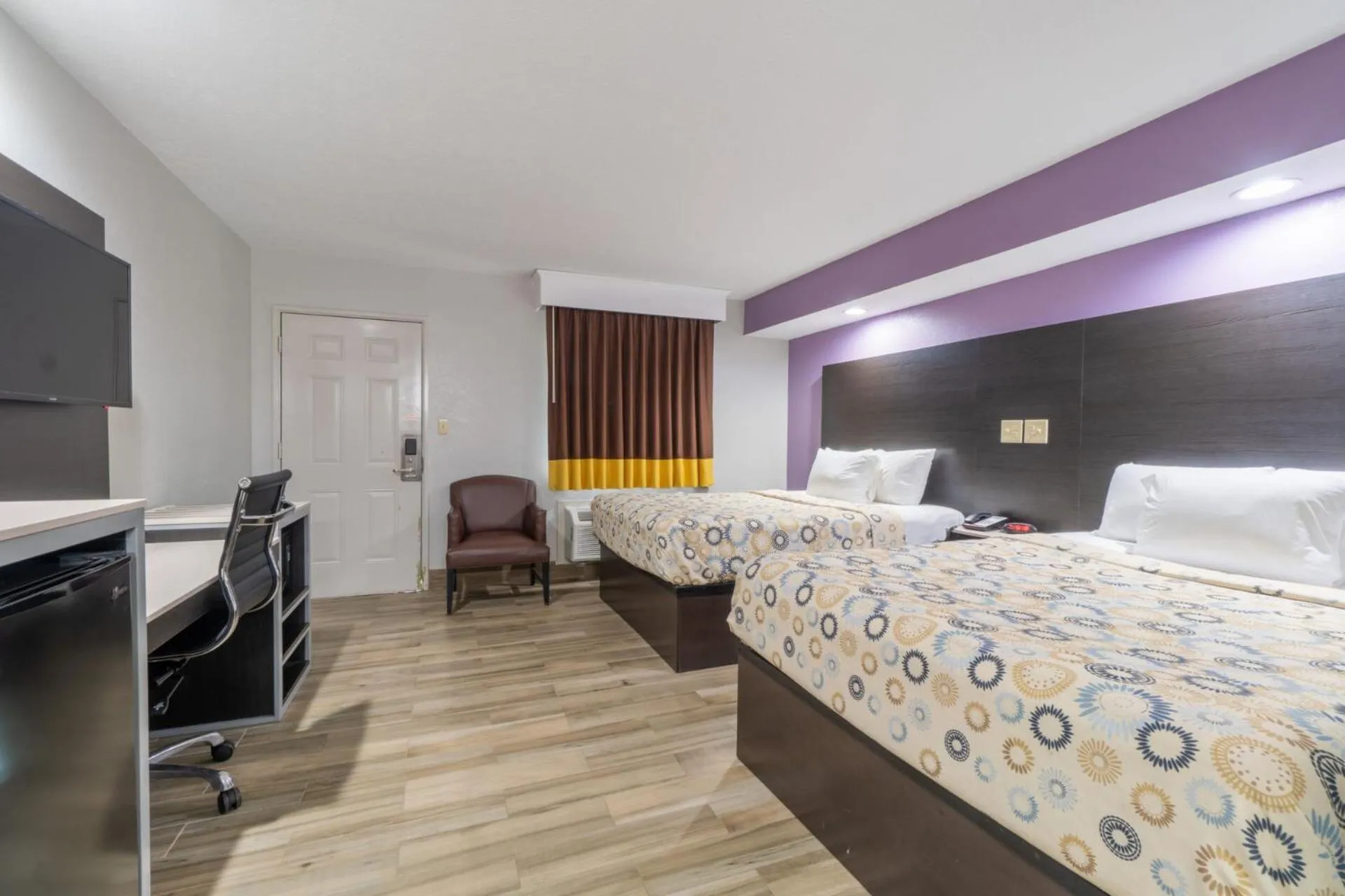 Bed in Holiday Terrace Motel