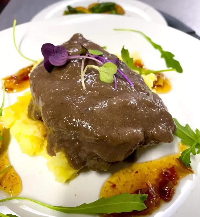 Restaurant/places to eat in Hotel Palau dels Osset