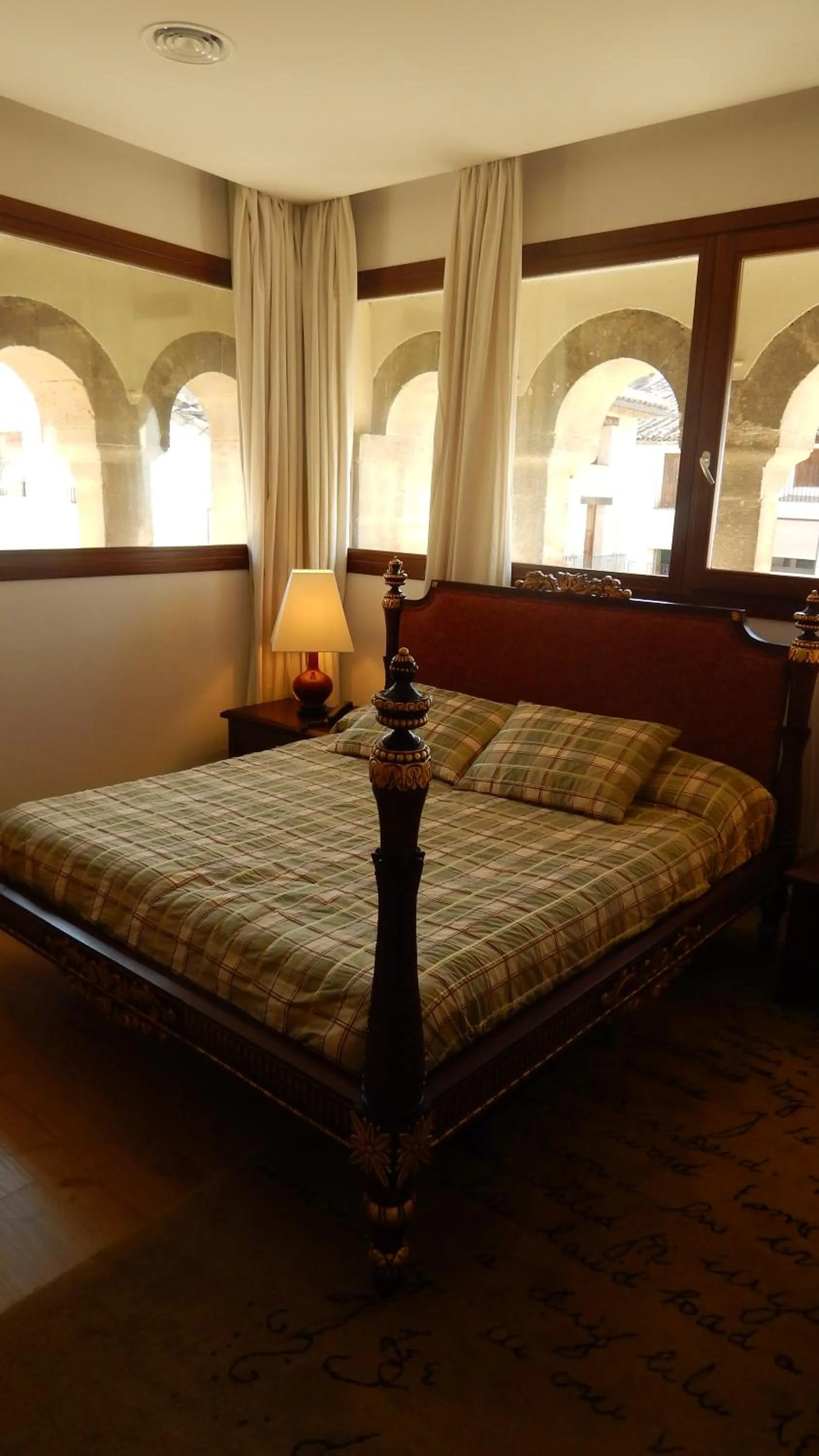 Hotel Palau dels Osset