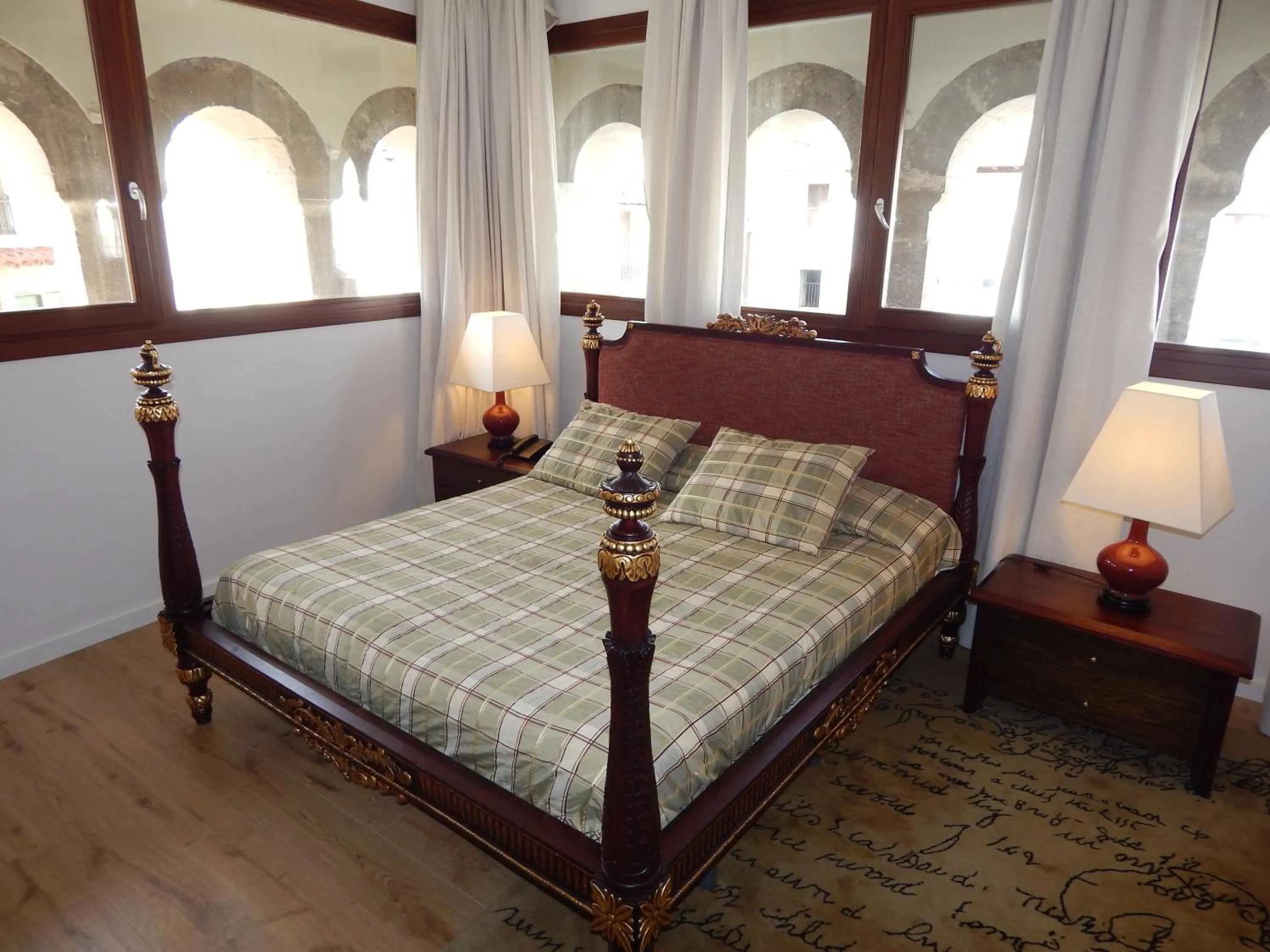 Photo of the whole room in Hotel Palau dels Osset