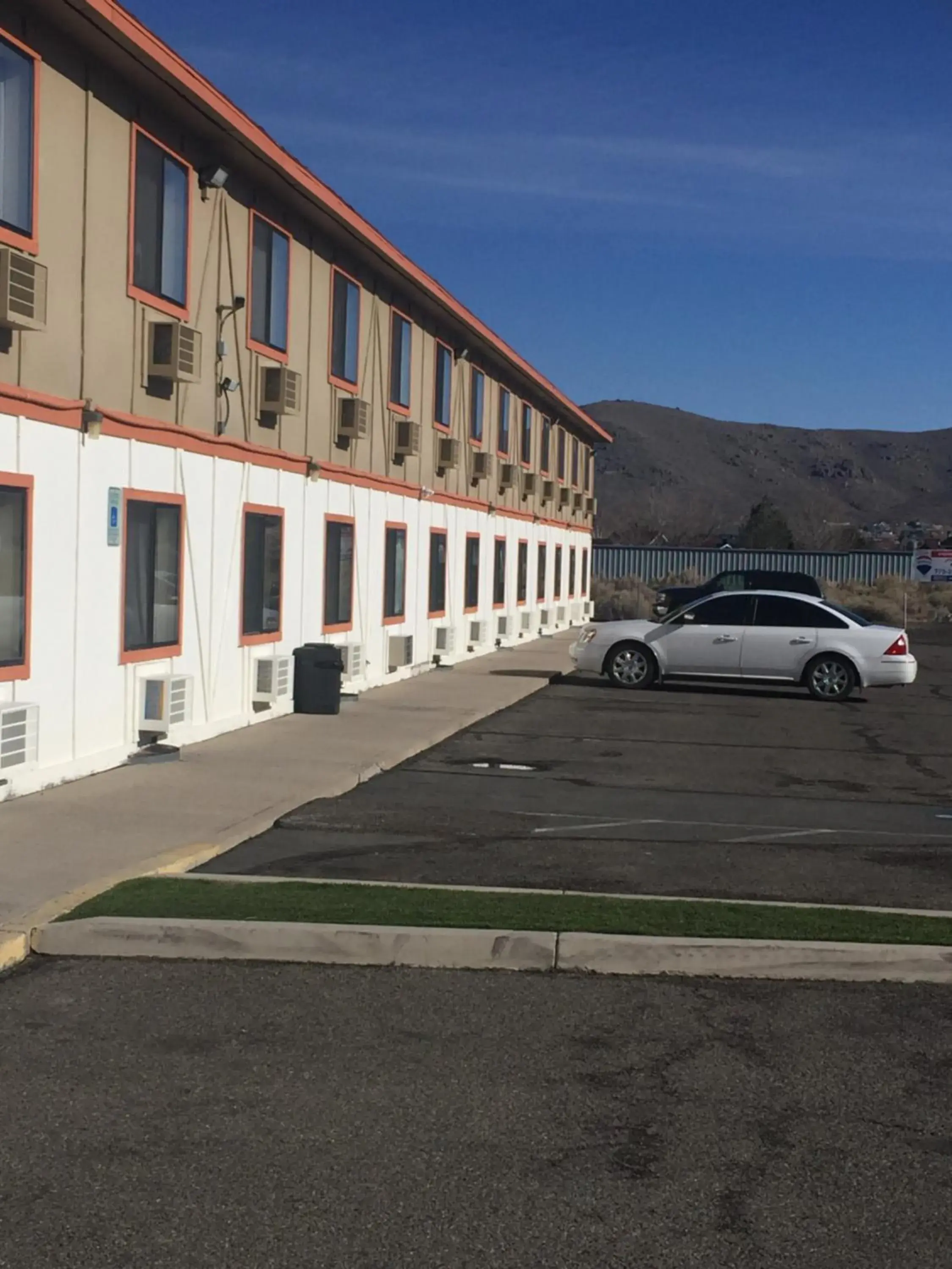 Property building in Super 8 by Wyndham Carson City Lake Tahoe Property building in Super 8 by Wyndham Carson City Lake Tahoe