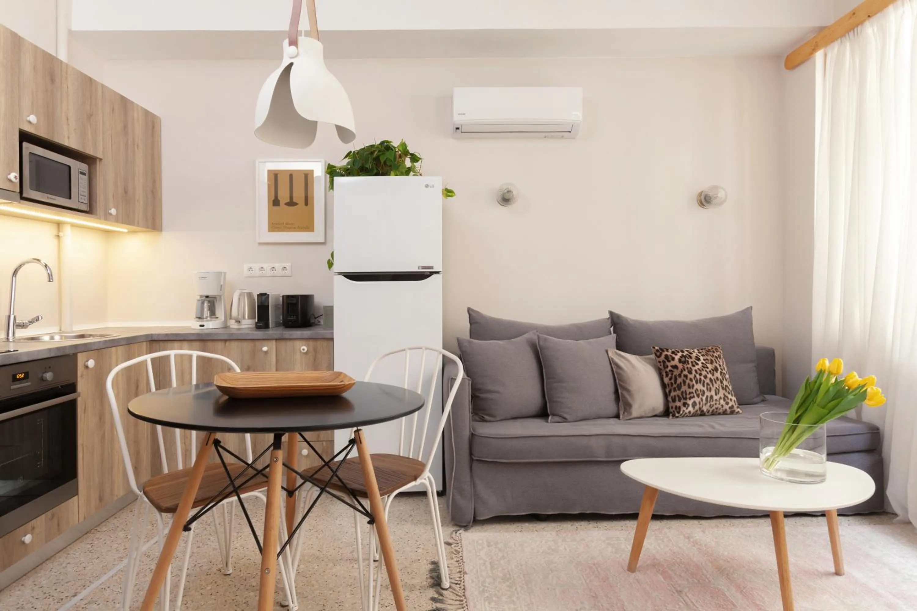 Kitchen or kitchenette in The Marble Suites, PLAKA