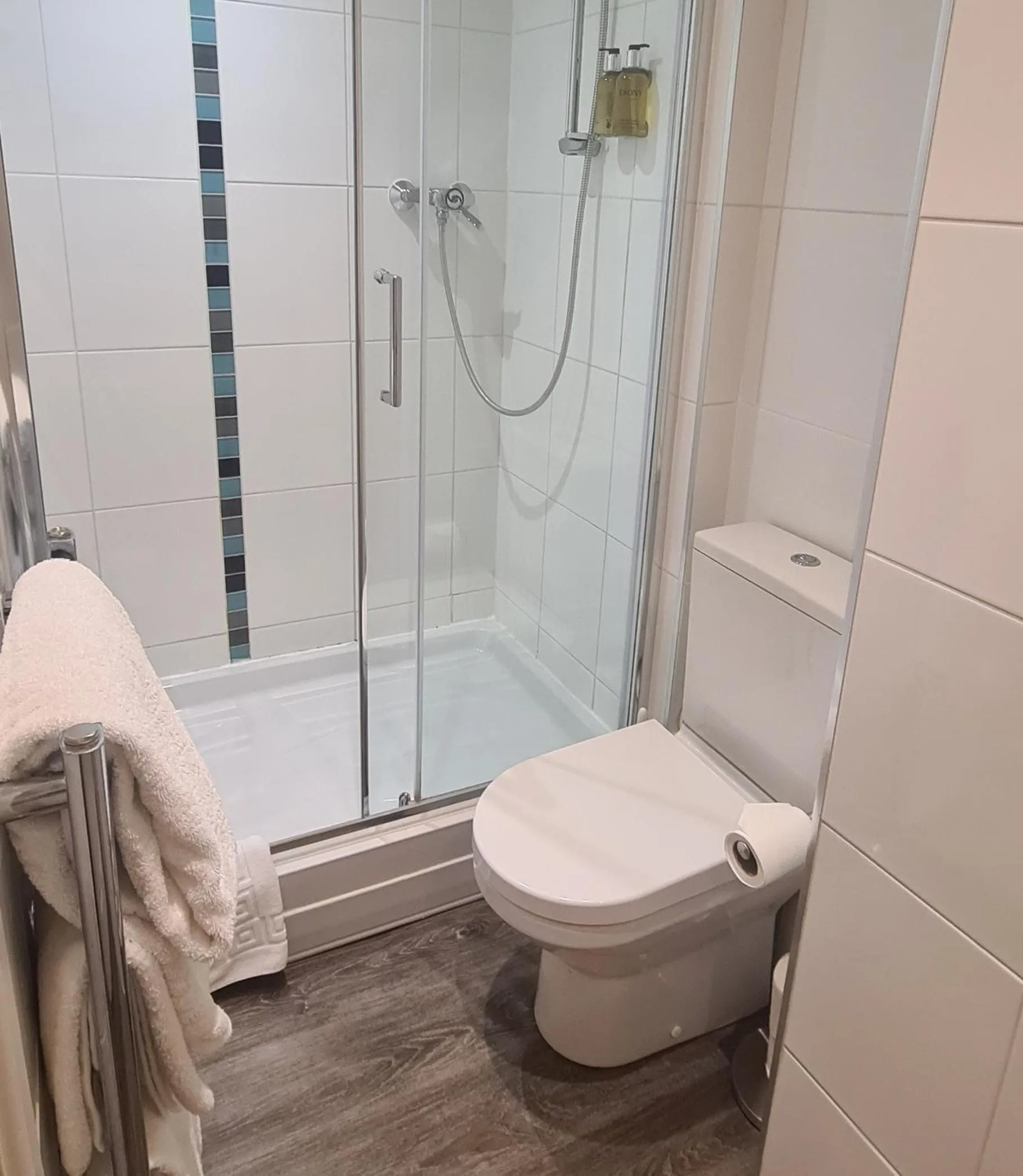 Shower in The Upper House