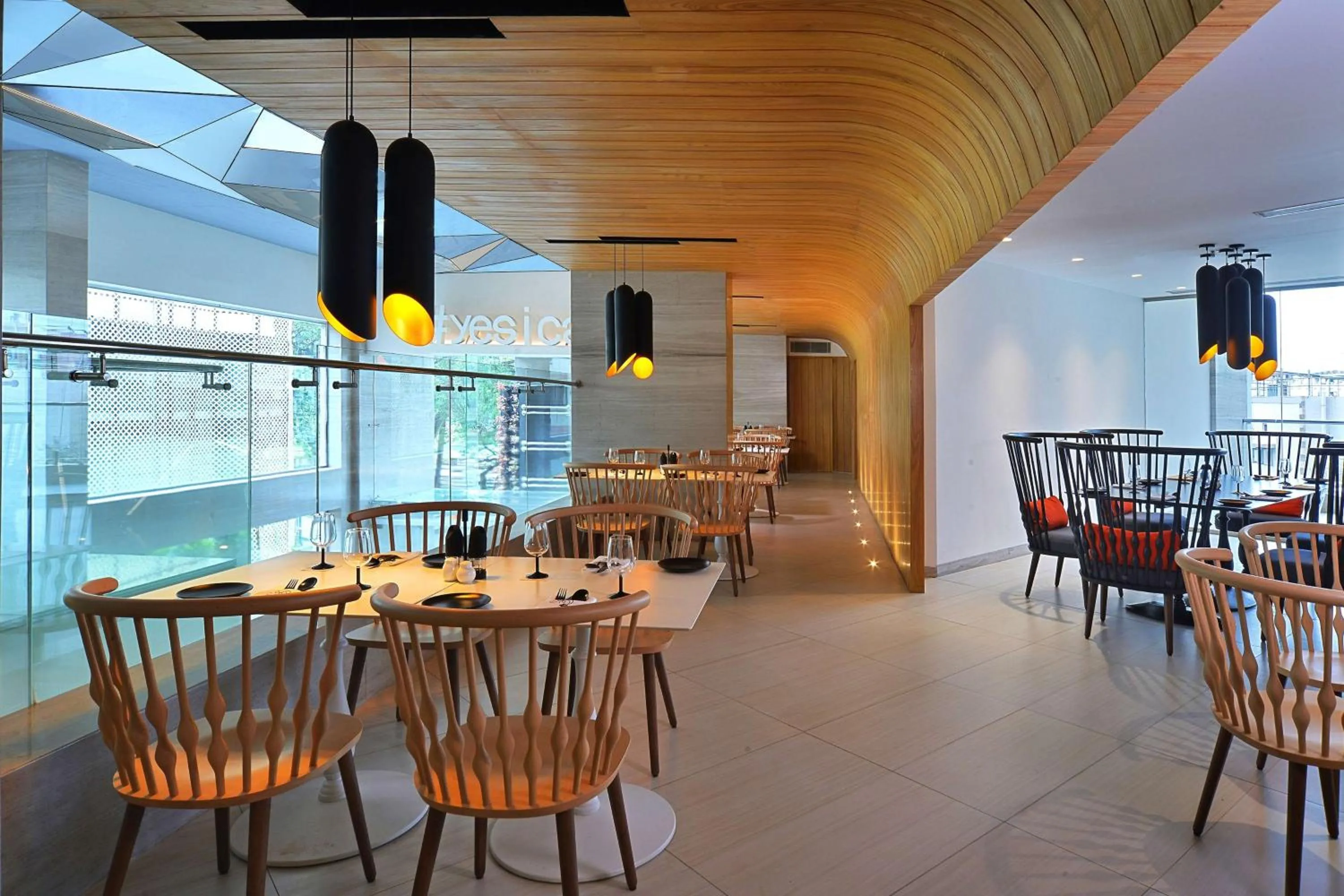 Restaurant/places to eat in Radisson Bengaluru City Center