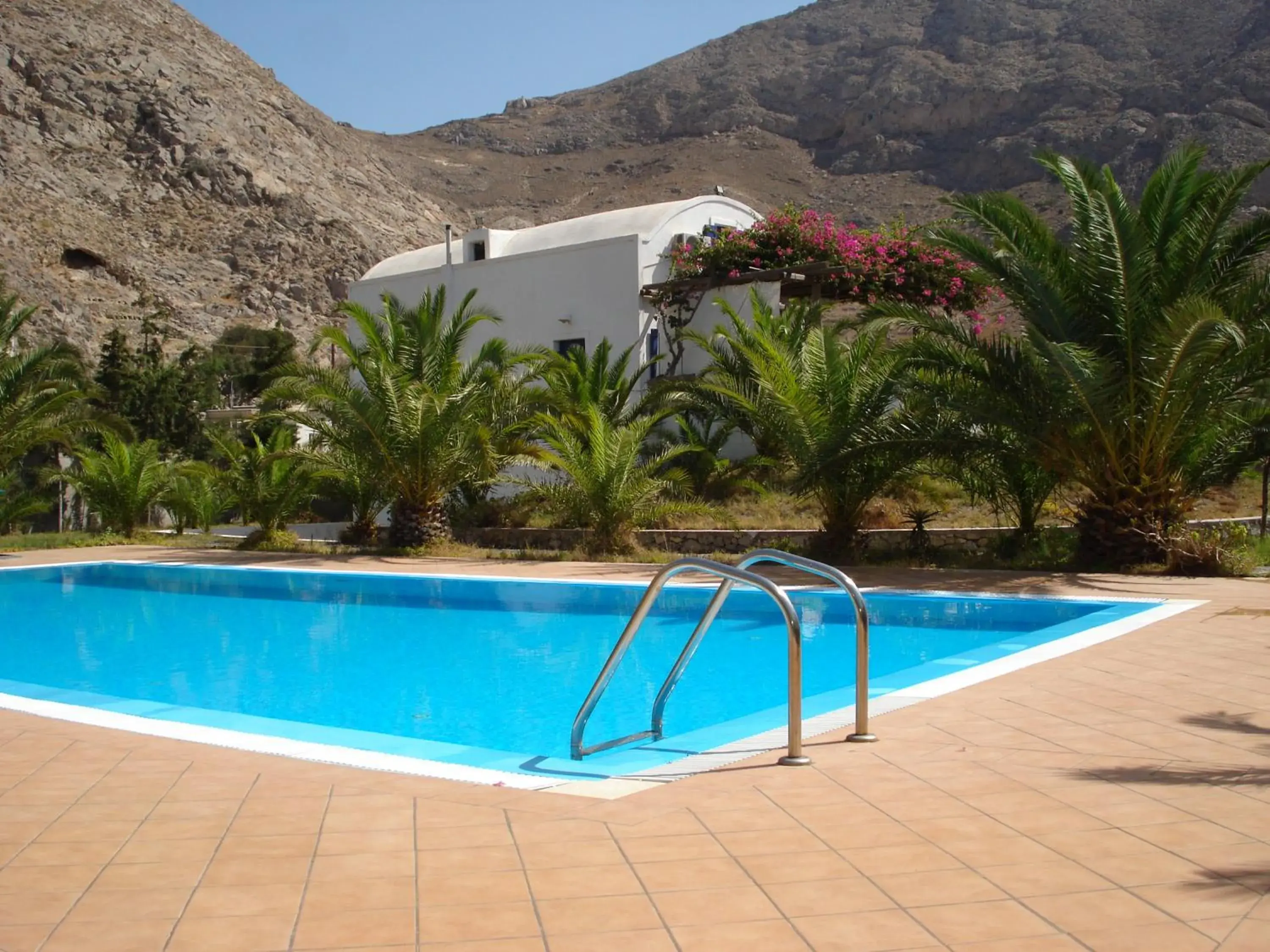 HONES - RELAX HOUSE HONES - RELAX HOUSE
