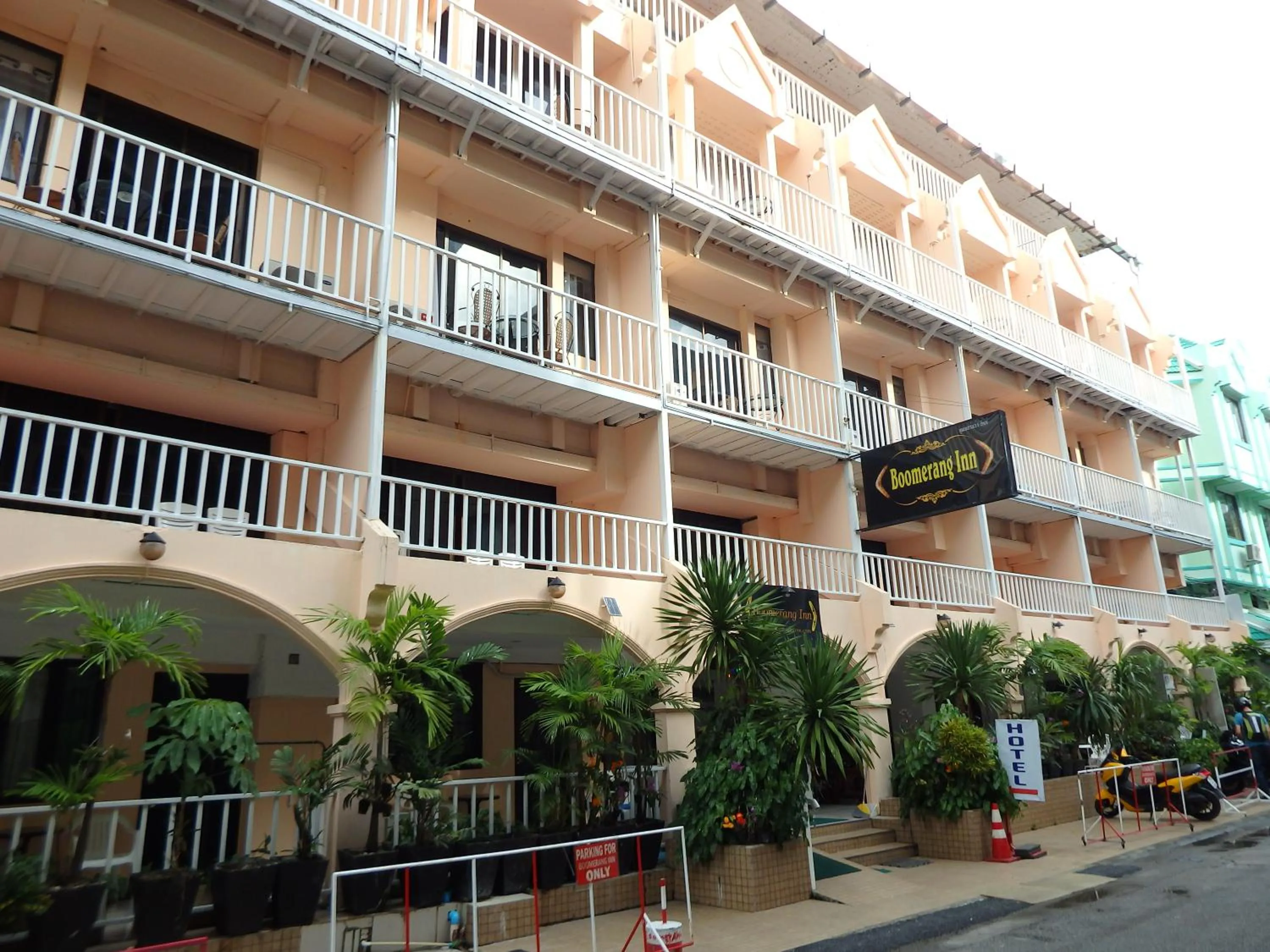 Property building in Boomerang Inn