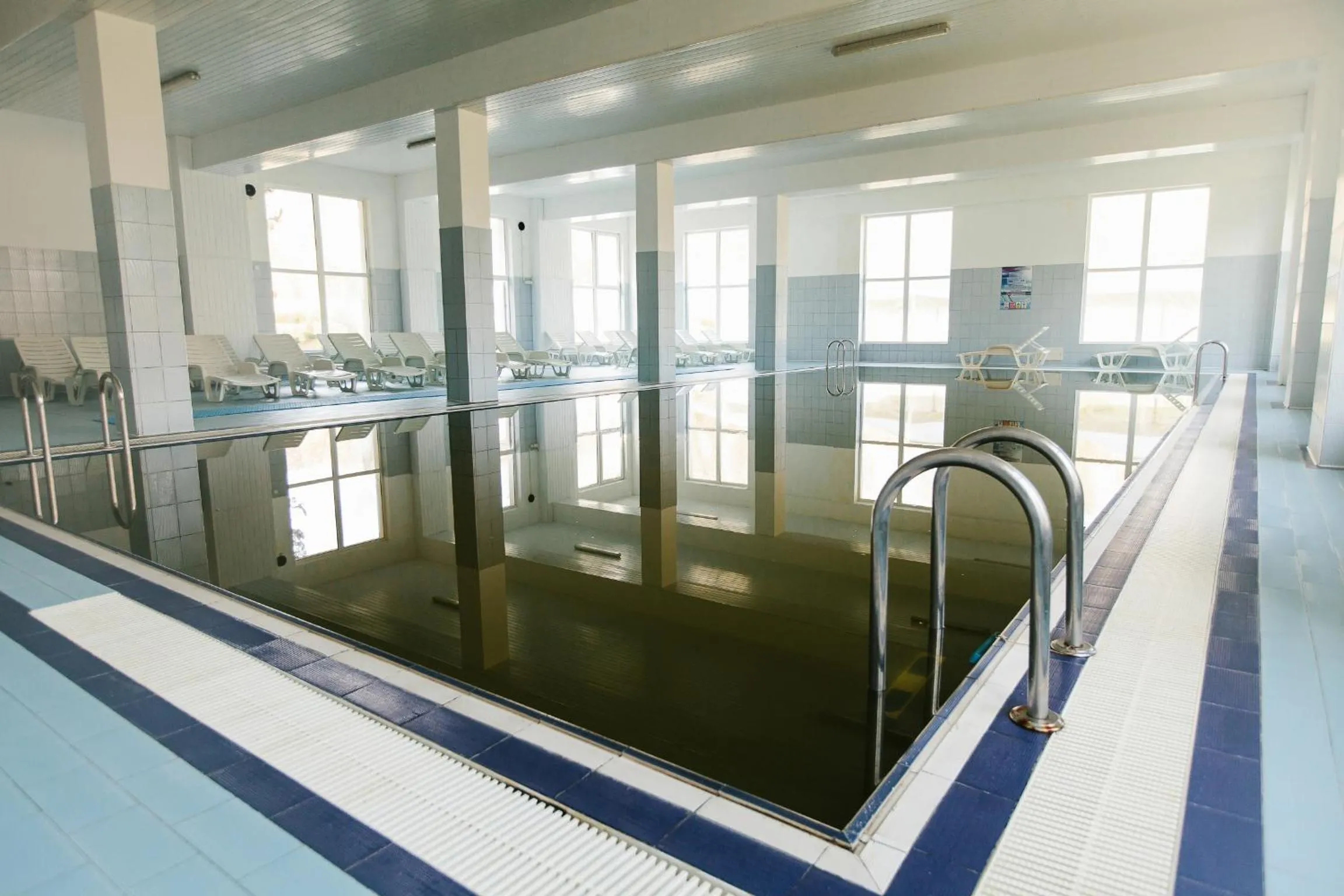 Swimming pool in Hotel Dobsi