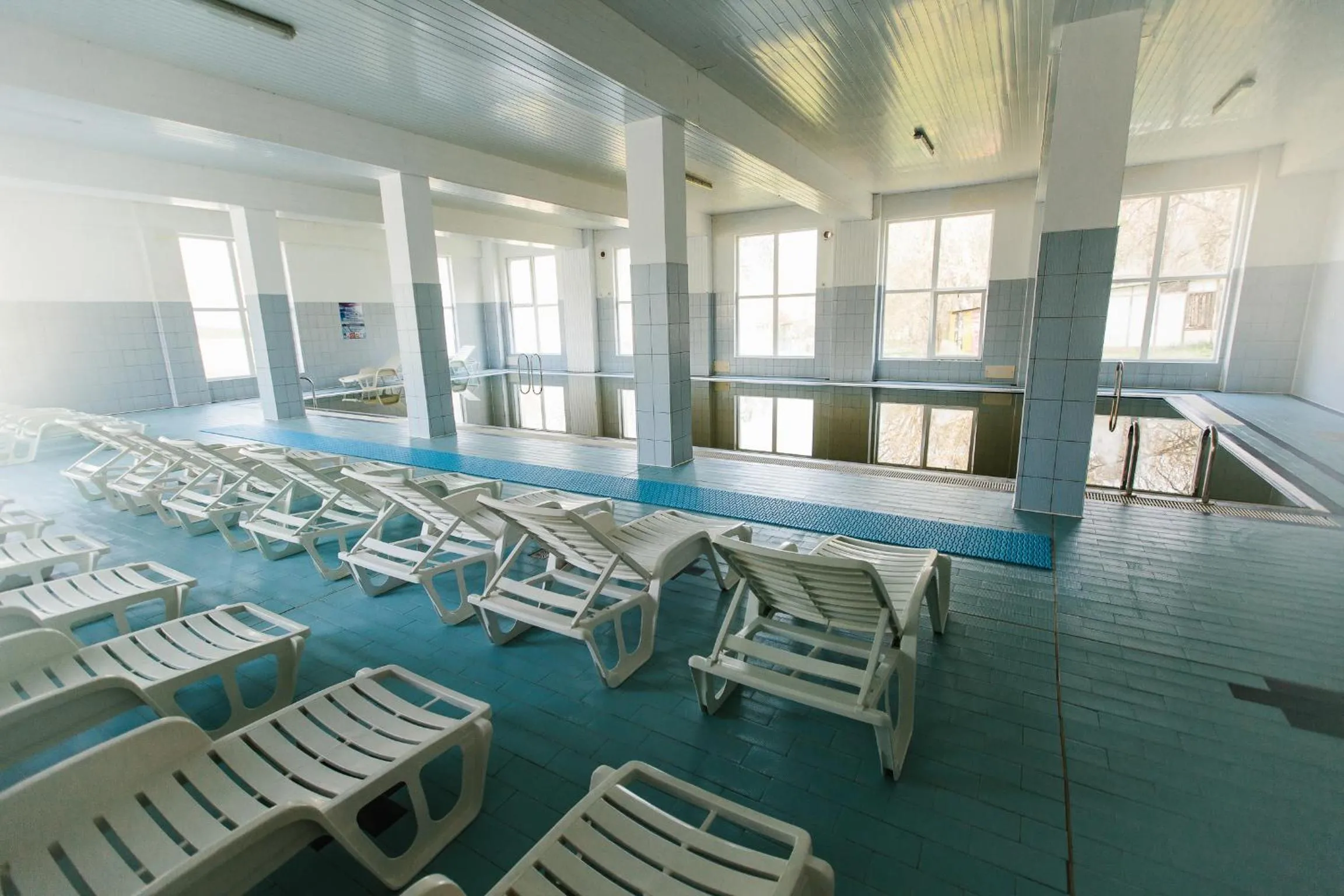Swimming pool in Hotel Dobsi