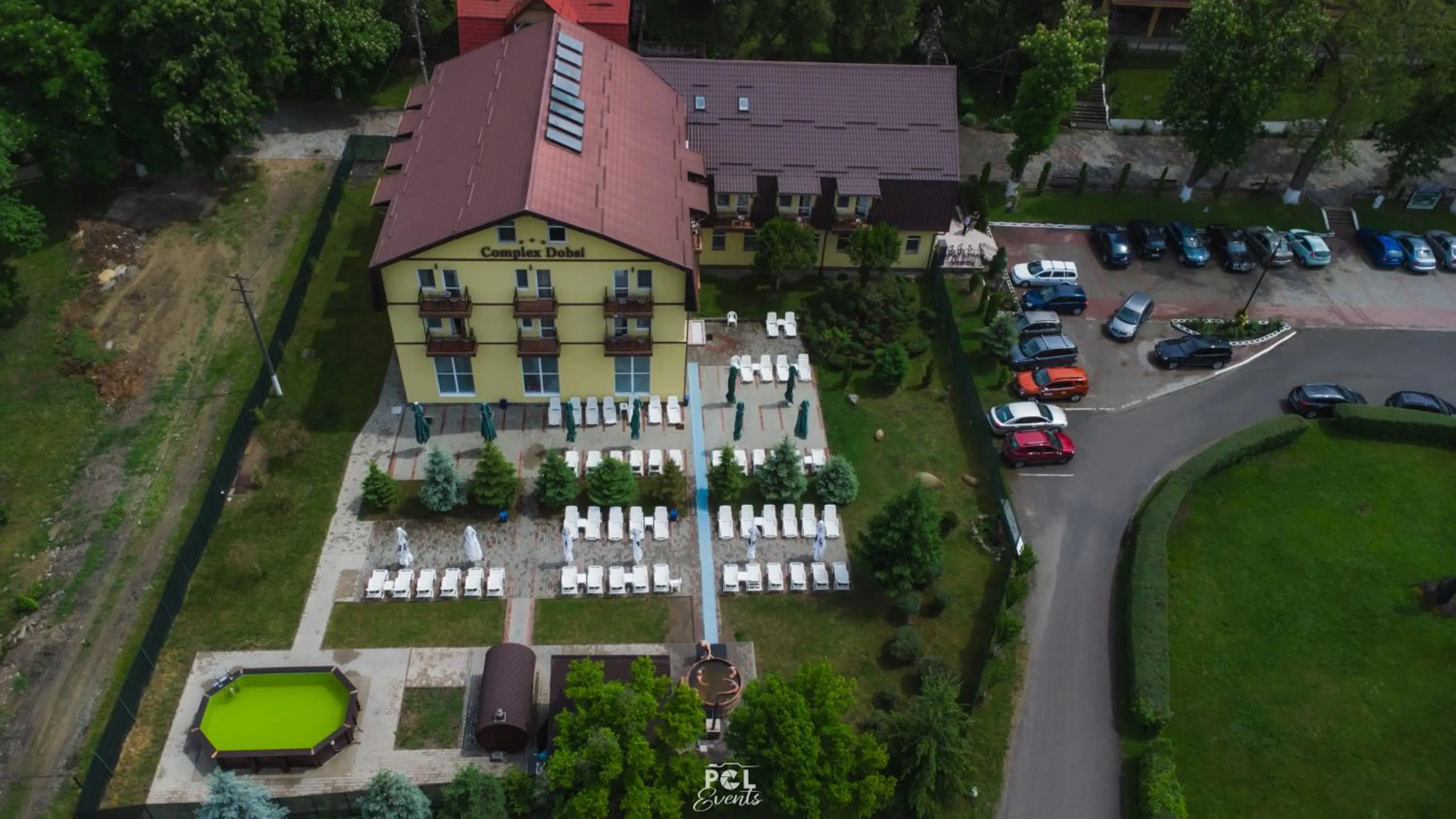 Property building in Hotel Dobsi