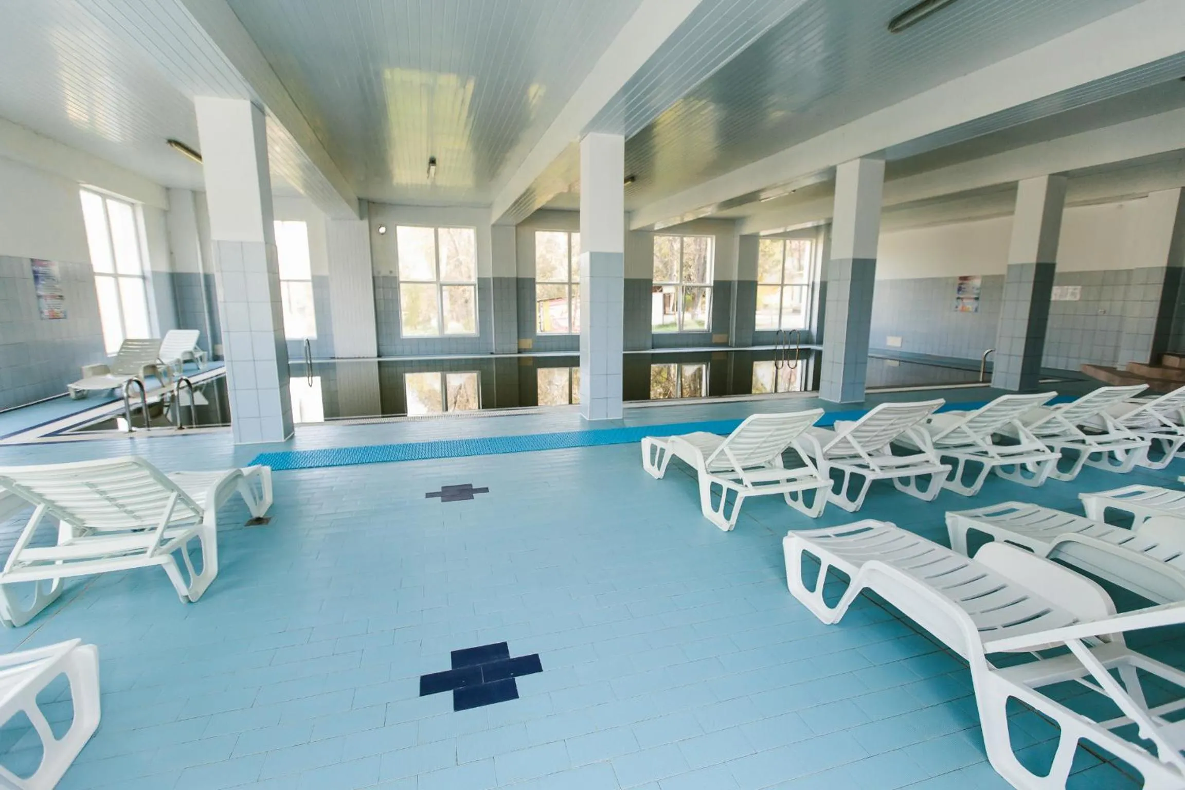 Swimming pool in Hotel Dobsi