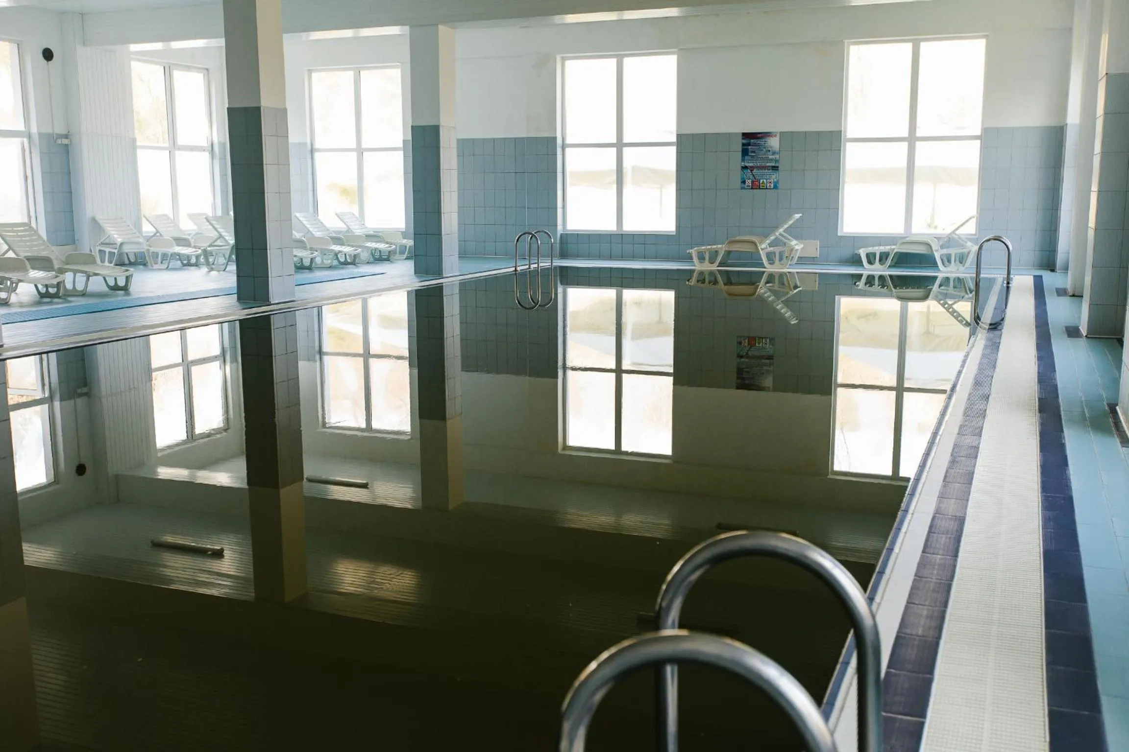 Swimming pool in Hotel Dobsi