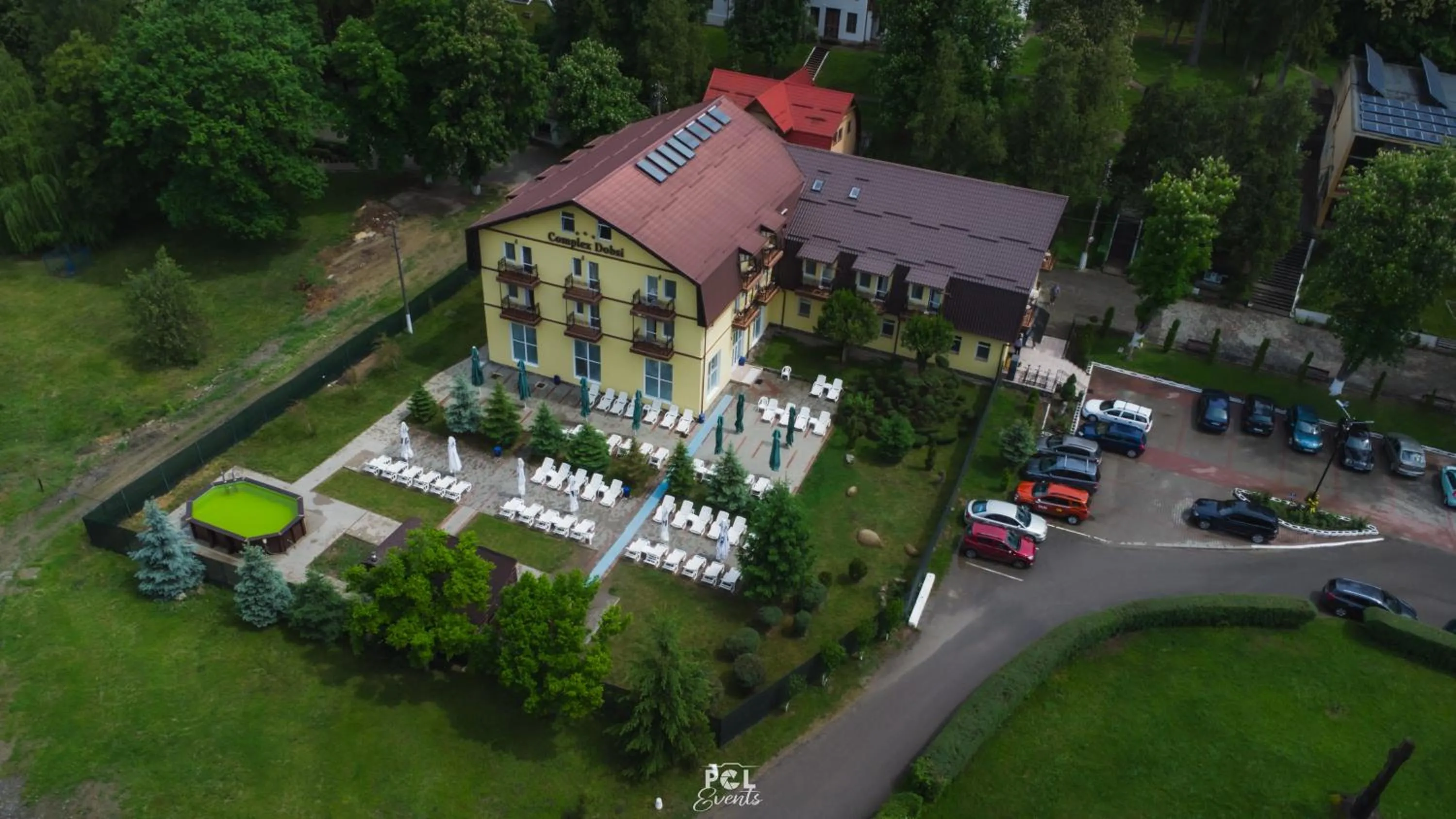 Property building in Hotel Dobsi