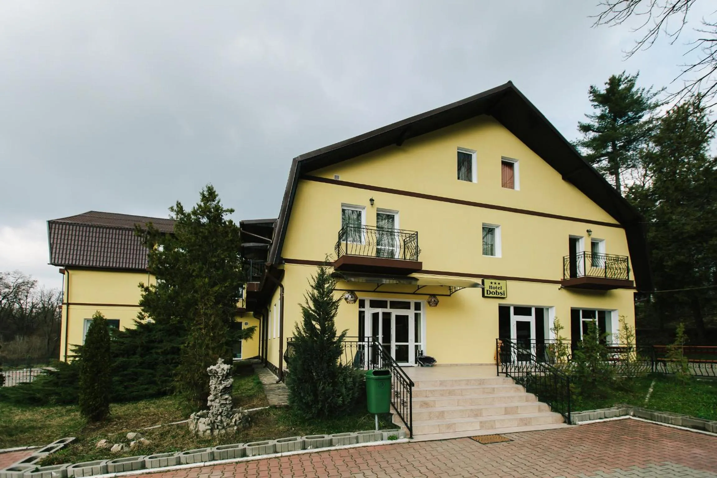 Facade/entrance in Hotel Dobsi