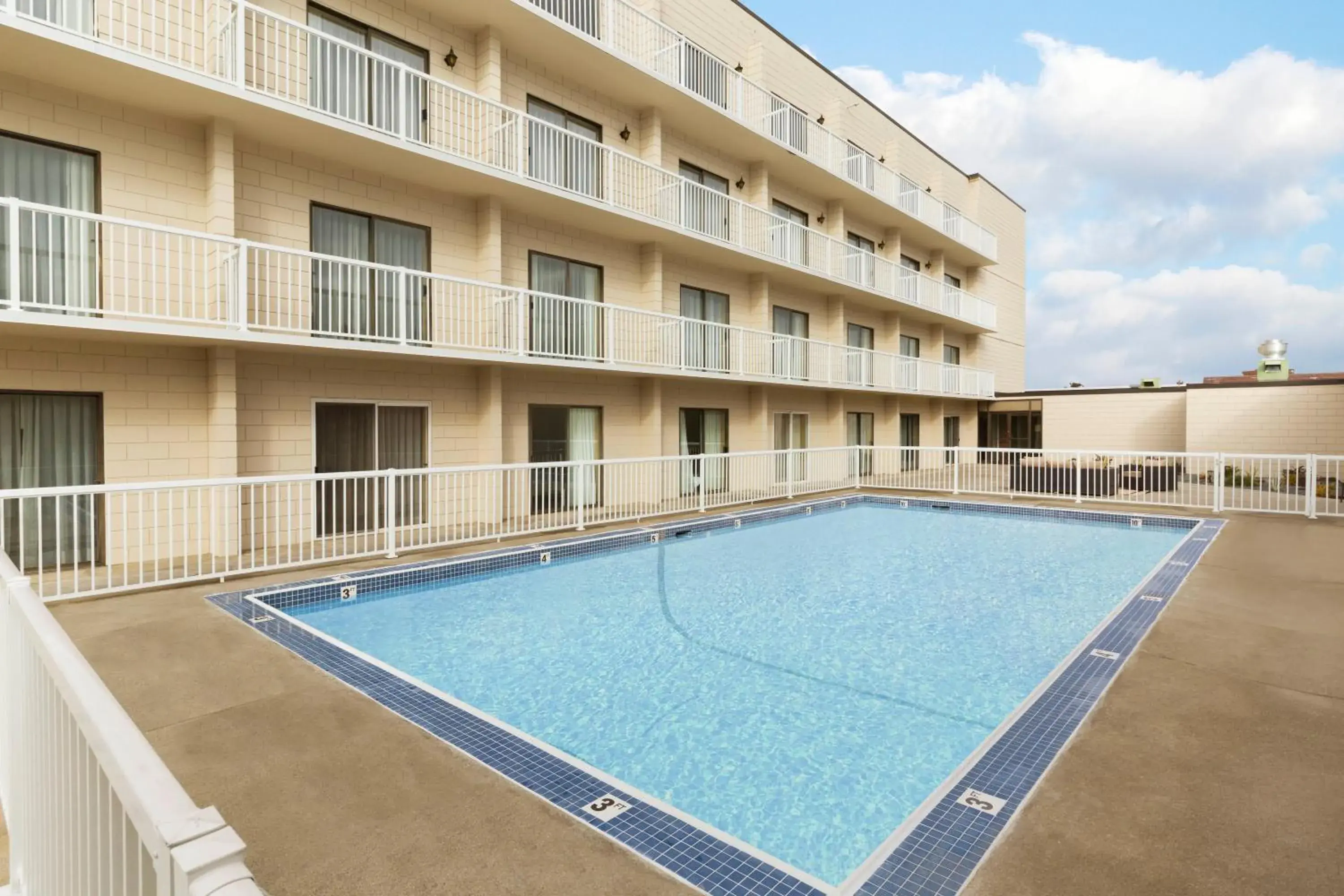 Pool view in Days Inn by Wyndham Cranbrook Conference Centre Pool view in Days Inn by Wyndham Cranbrook Conference Centre