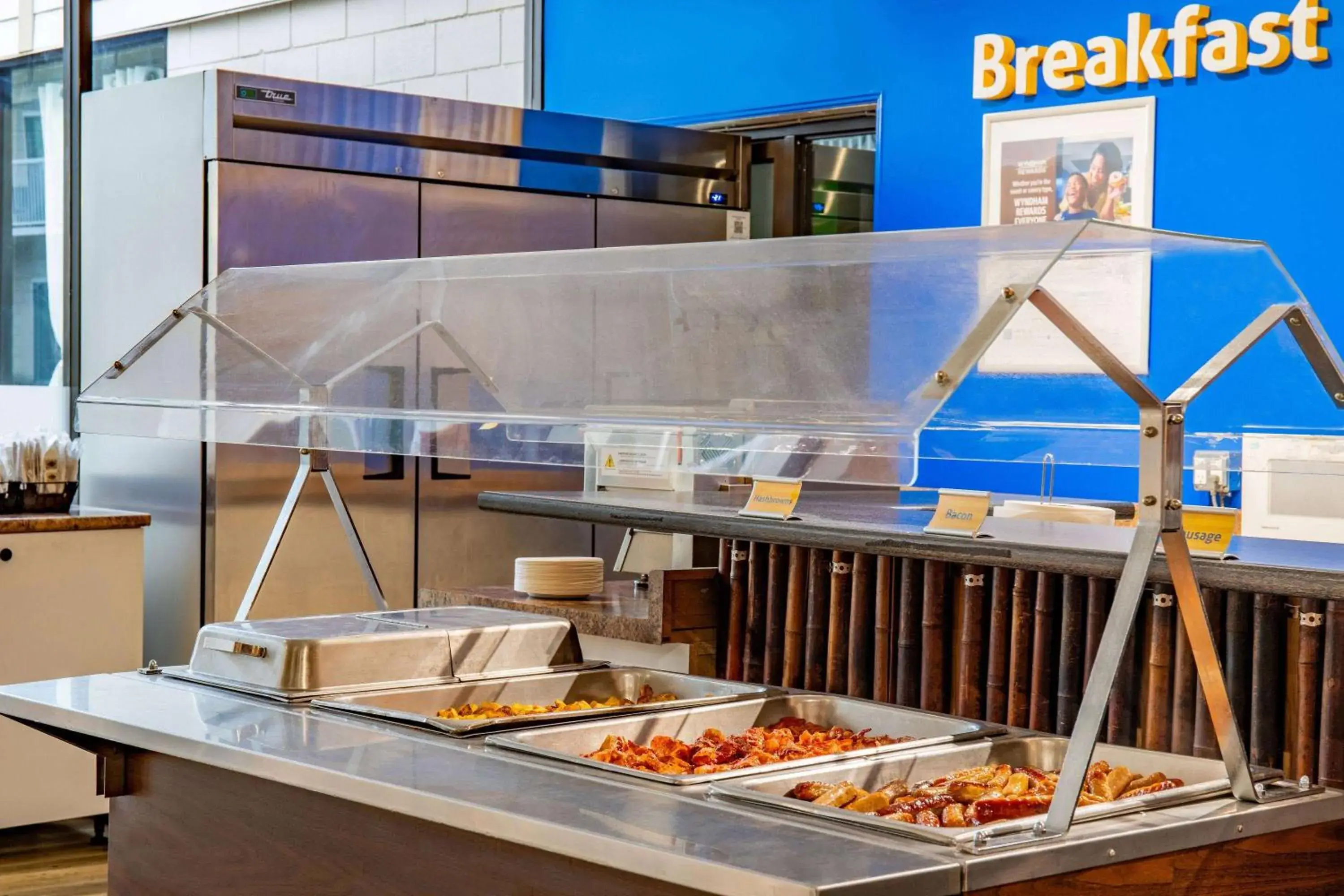 Restaurant/places to eat in Days Inn by Wyndham Cranbrook Conference Centre Restaurant/places to eat in Days Inn by Wyndham Cranbrook Conference Centre